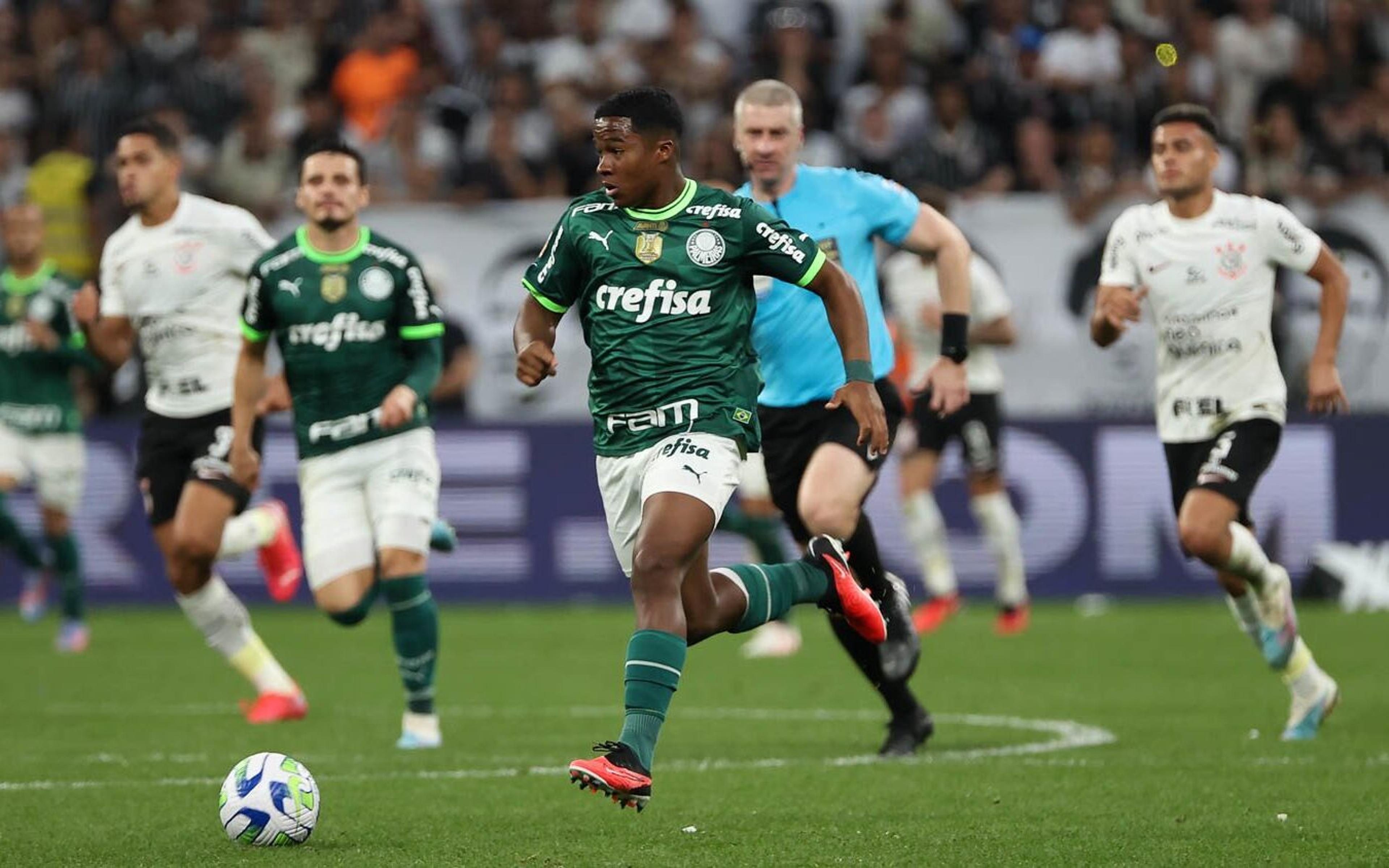 Já em clima de adeus no Palmeiras, Endrick busca primeiro gol pelo profissional em Dérbi