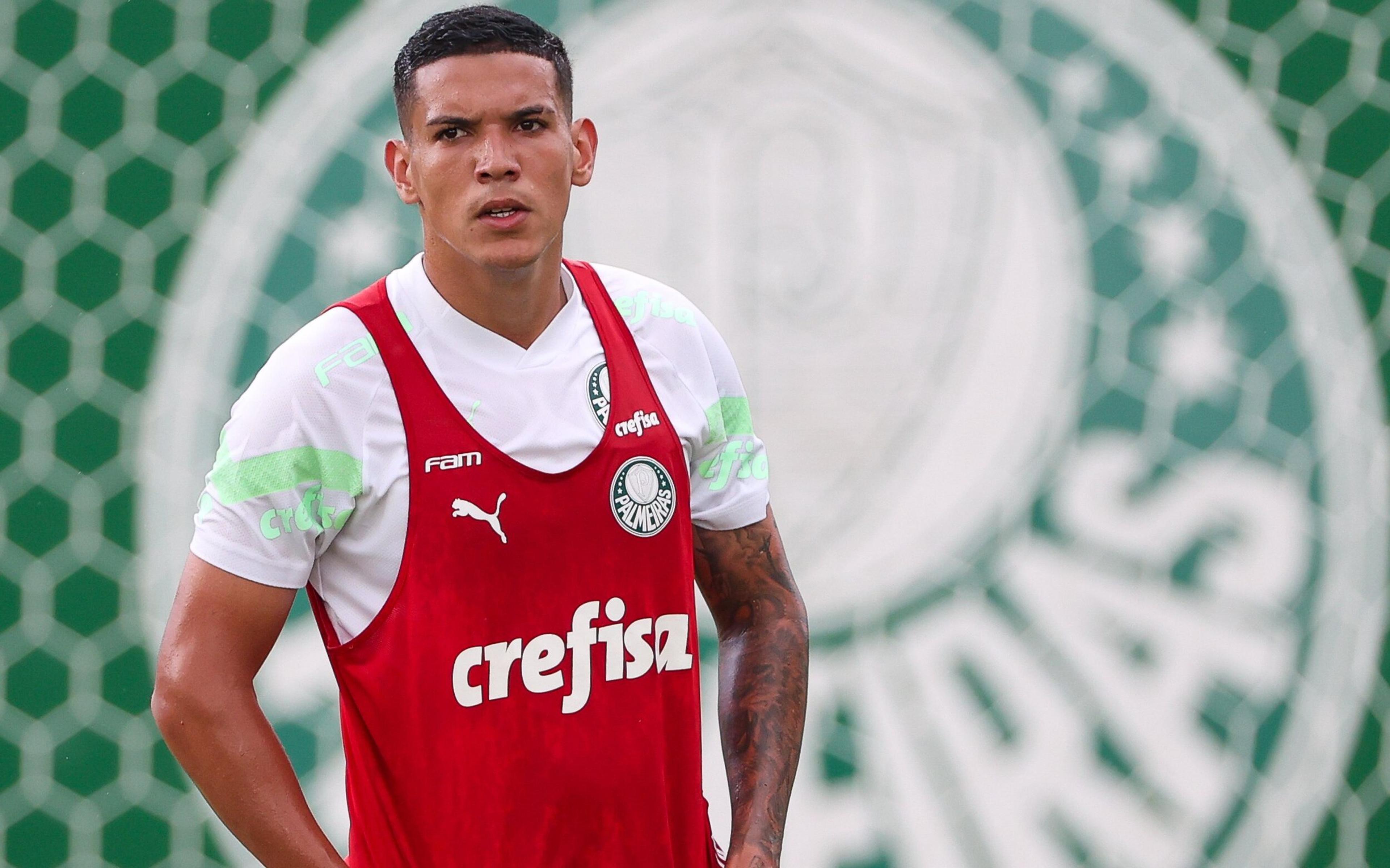 Palmeiras se reapresenta, e zagueiro comenta o privilégio em fazer parte do atual elenco: ‘Evoluir e mostrar meu potencial’