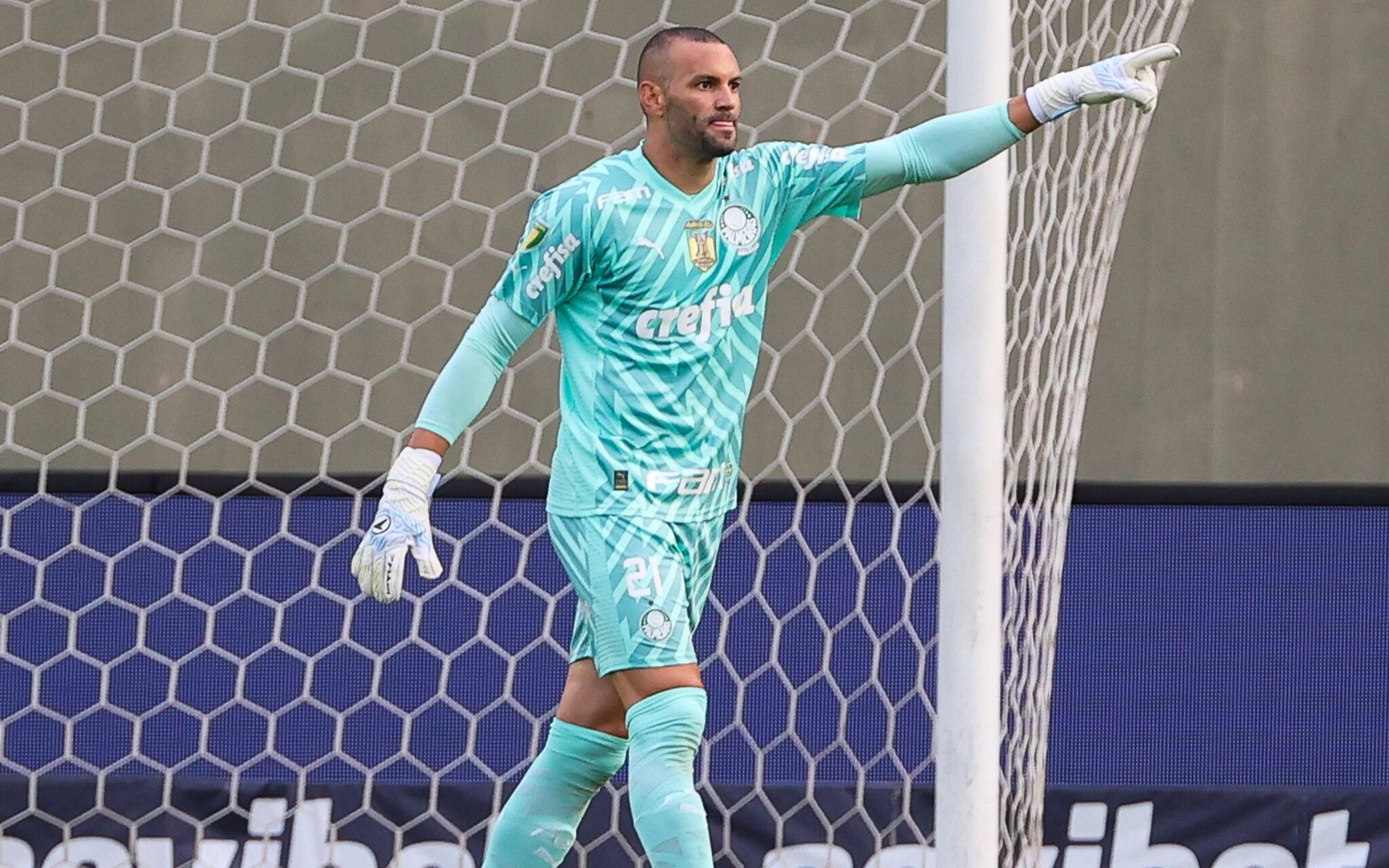 Abel defende Weverton de críticas da torcida do Palmeiras: ‘Errou porque ele é humano!’