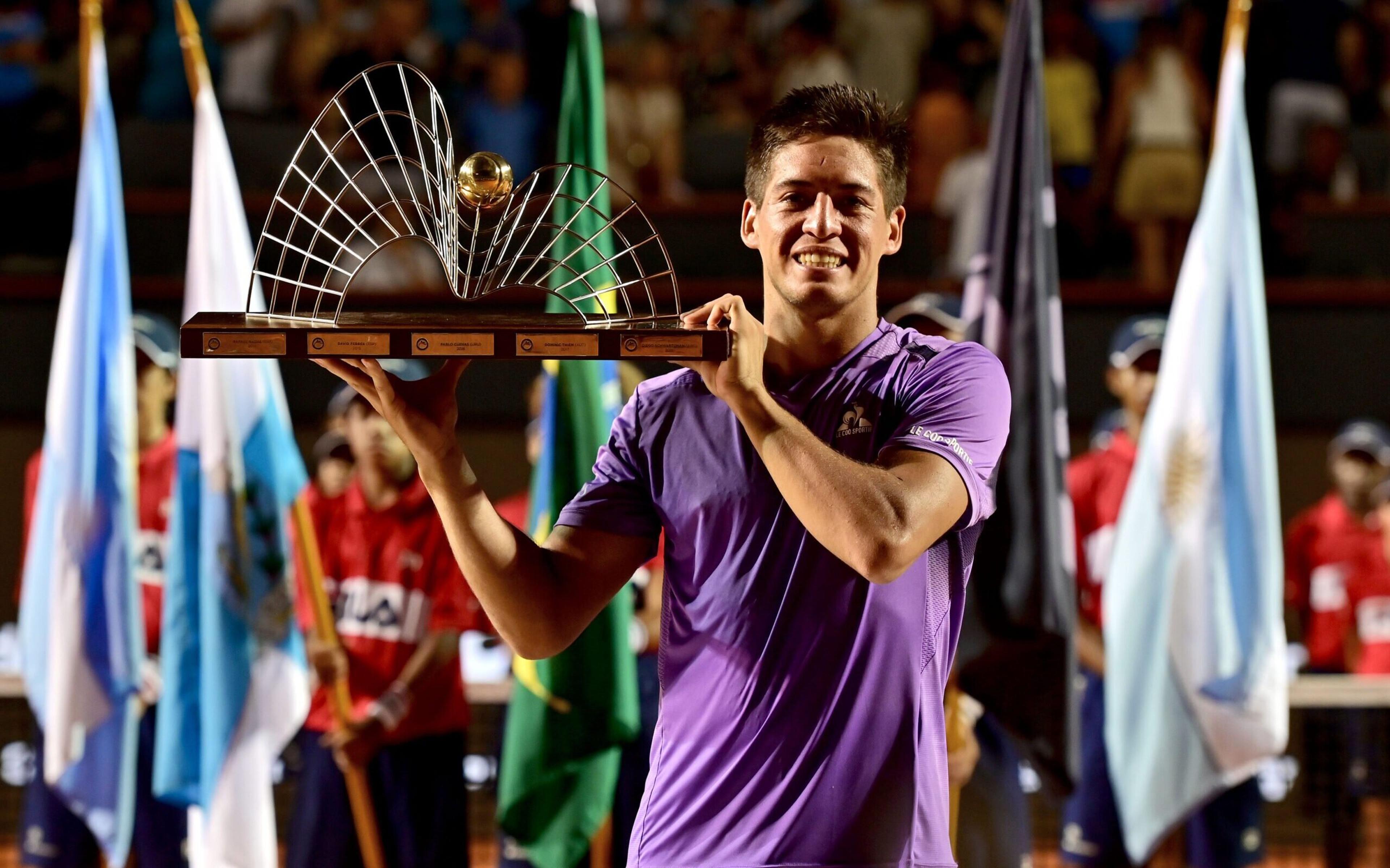 Sebastian Baez vence final argentina e ergue, no Rio Open, seu maior título