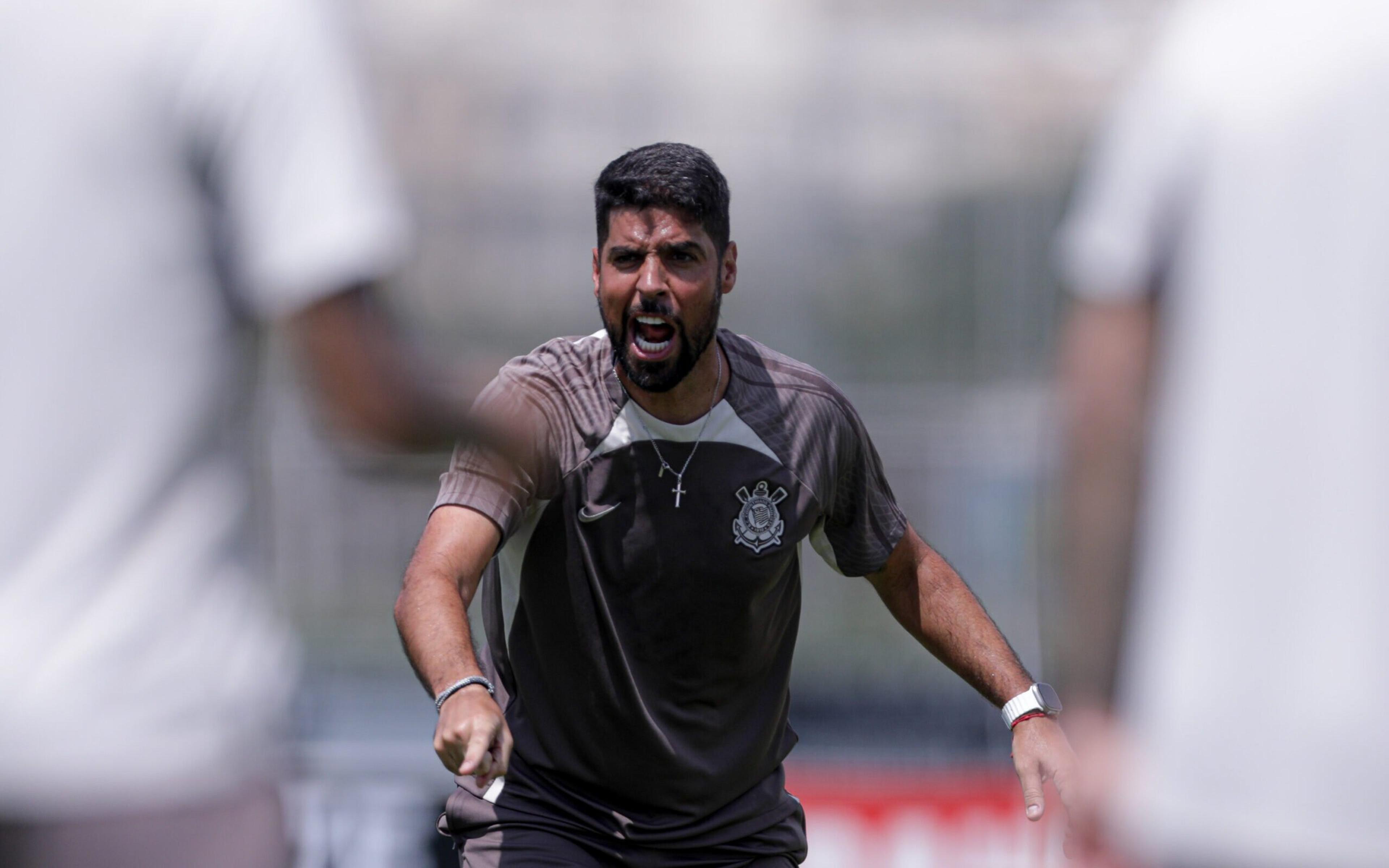 Com dúvidas, António Oliveira deverá promover mudanças no Corinthians para a Copa do Brasil