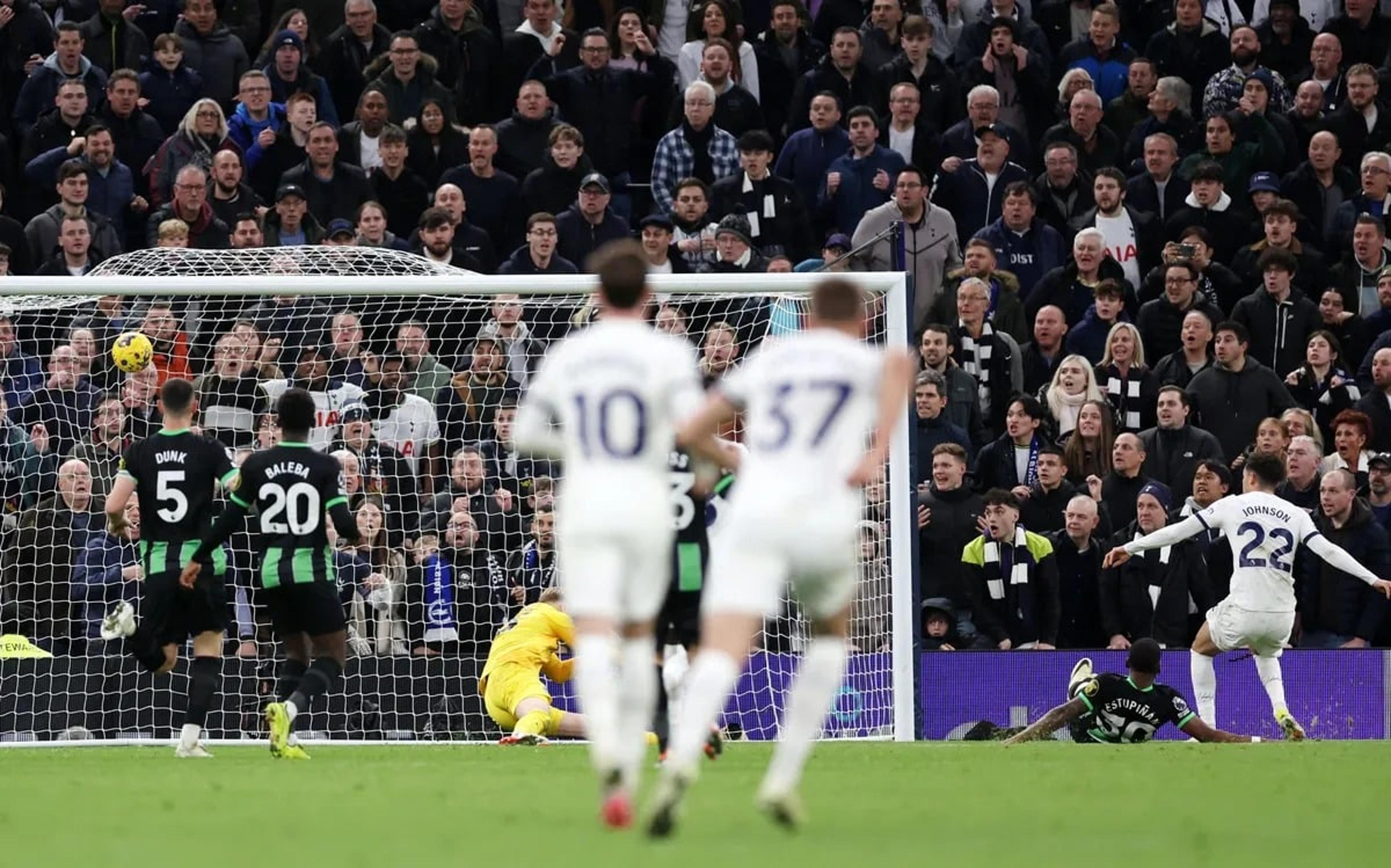 Emocionante! Richarlison passa em branco, mas Tottenham vira sobre o Brighton no último lance