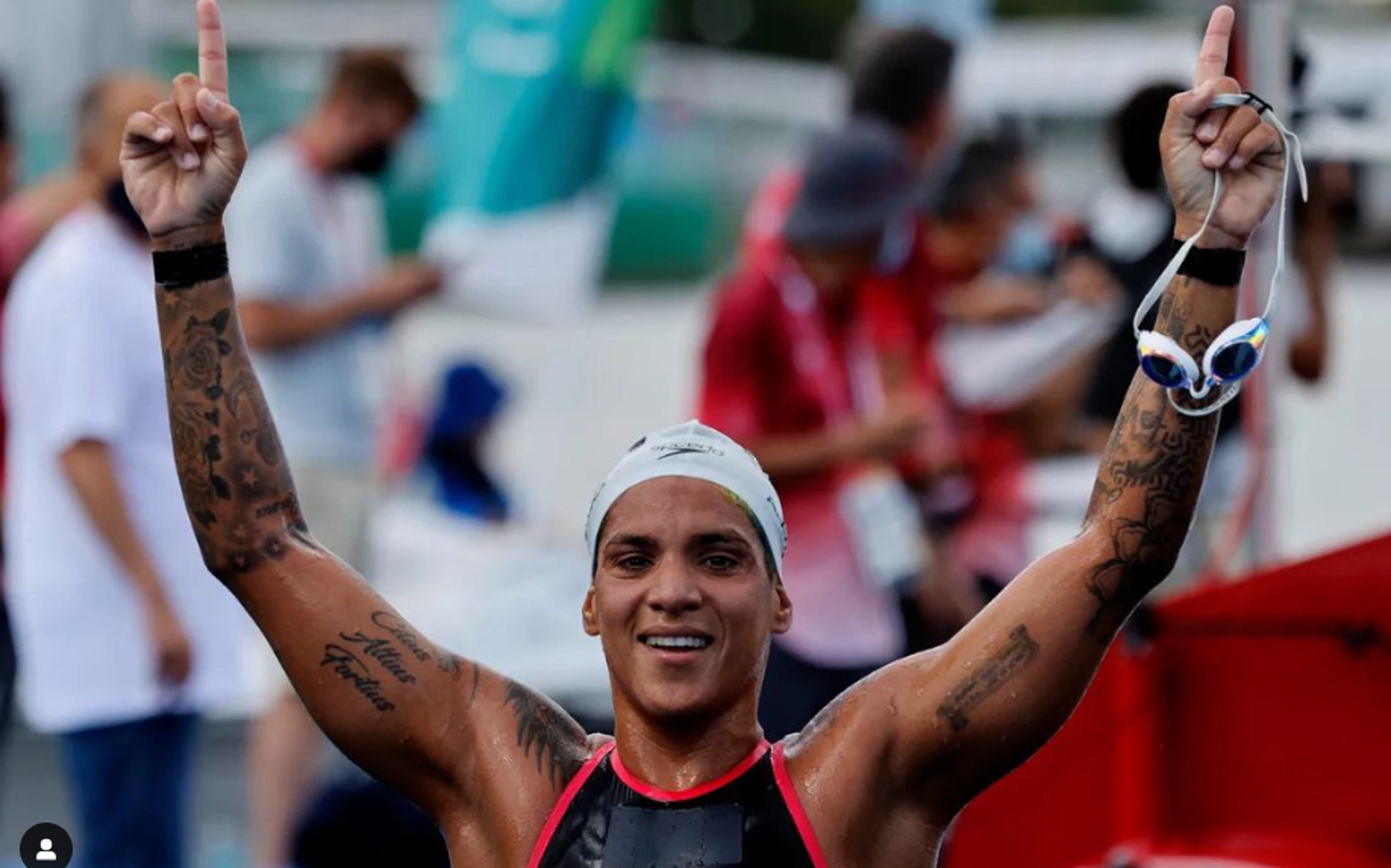 Em dobradinha brasileira, Ana Marcela Cunha é campeã do Rainha do Mar