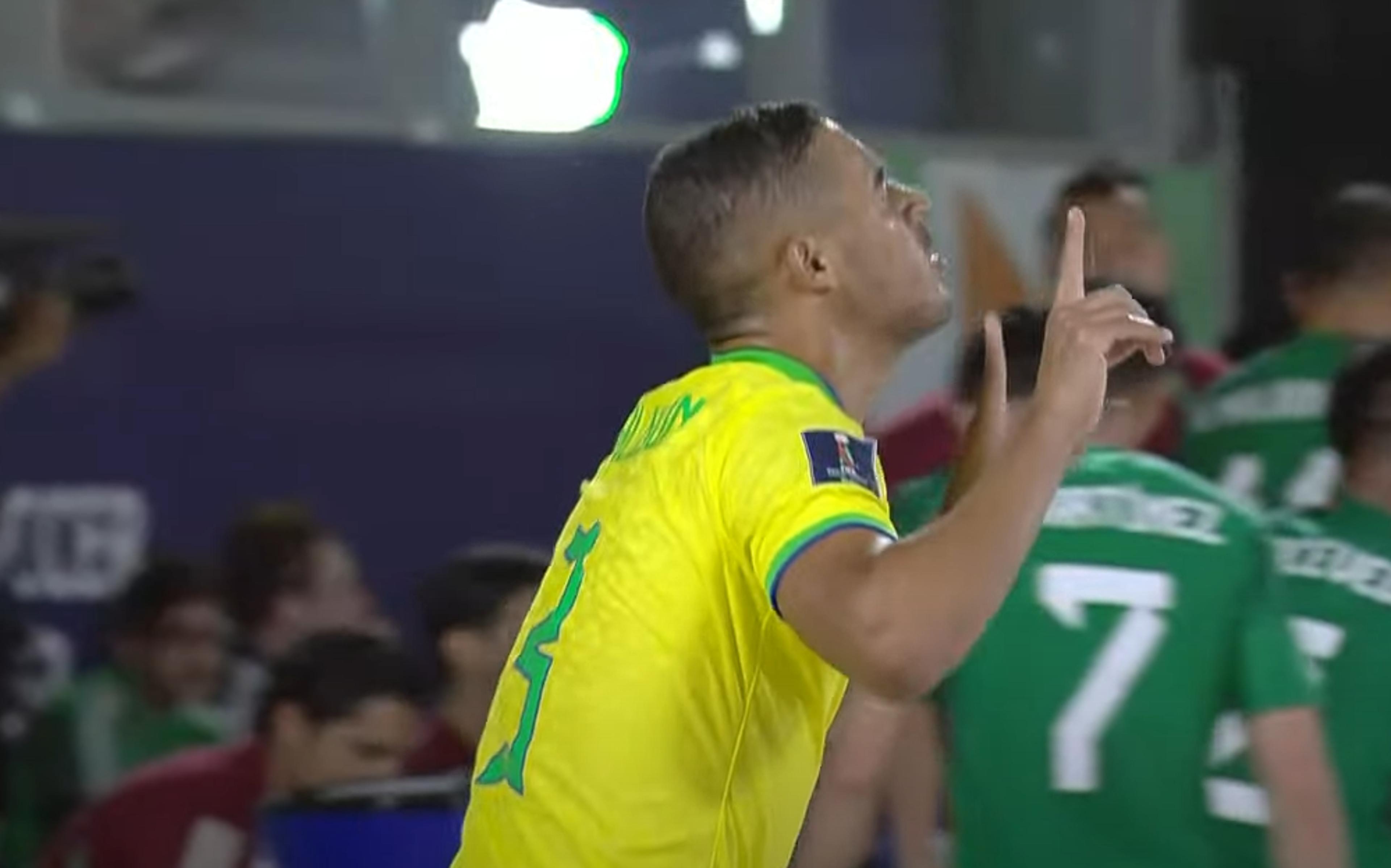 Com emoção no final, Brasil vence México pela Copa do Mundo de Futebol de Areia