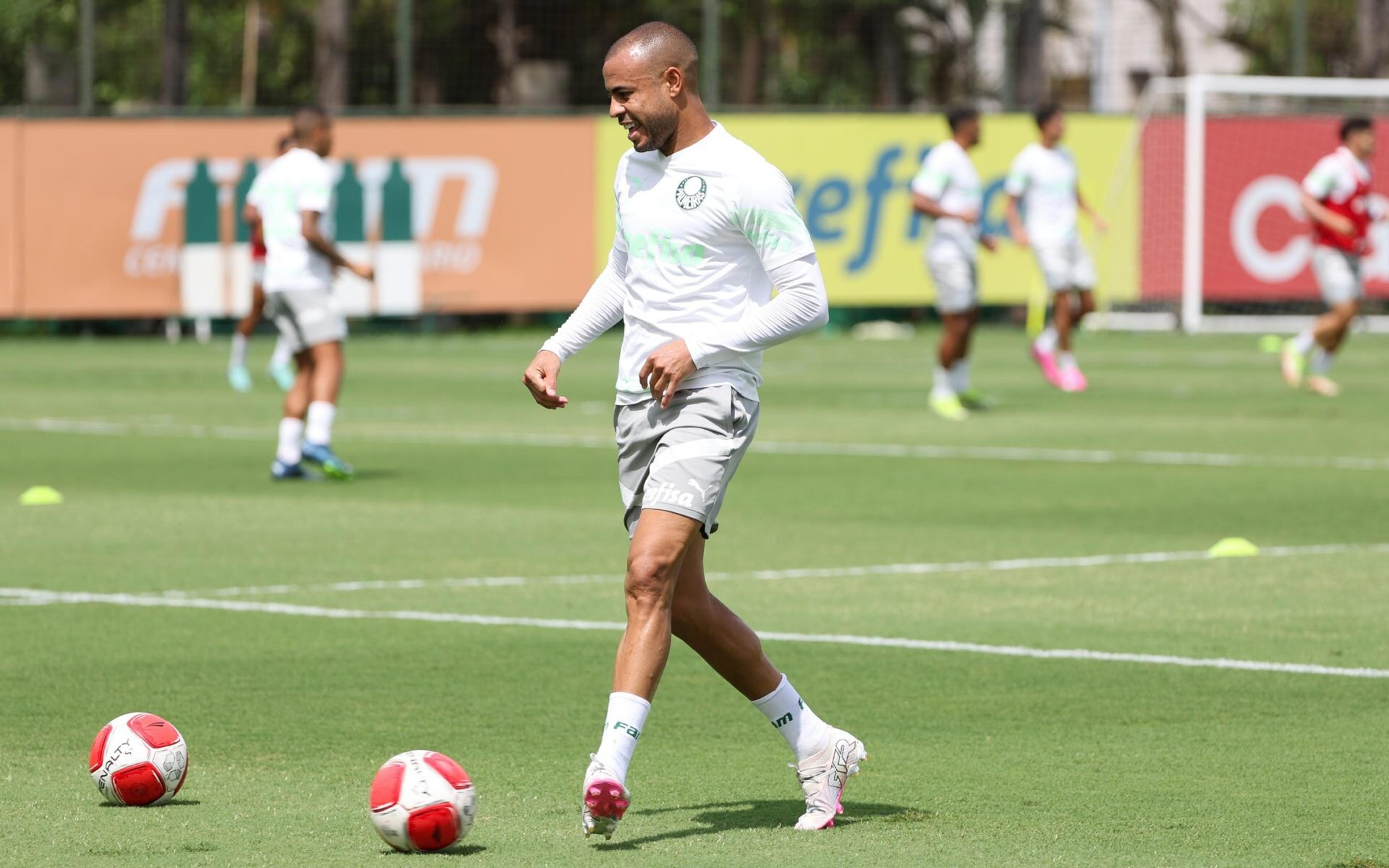 Palmeiras inicia semana com retorno de importante titular