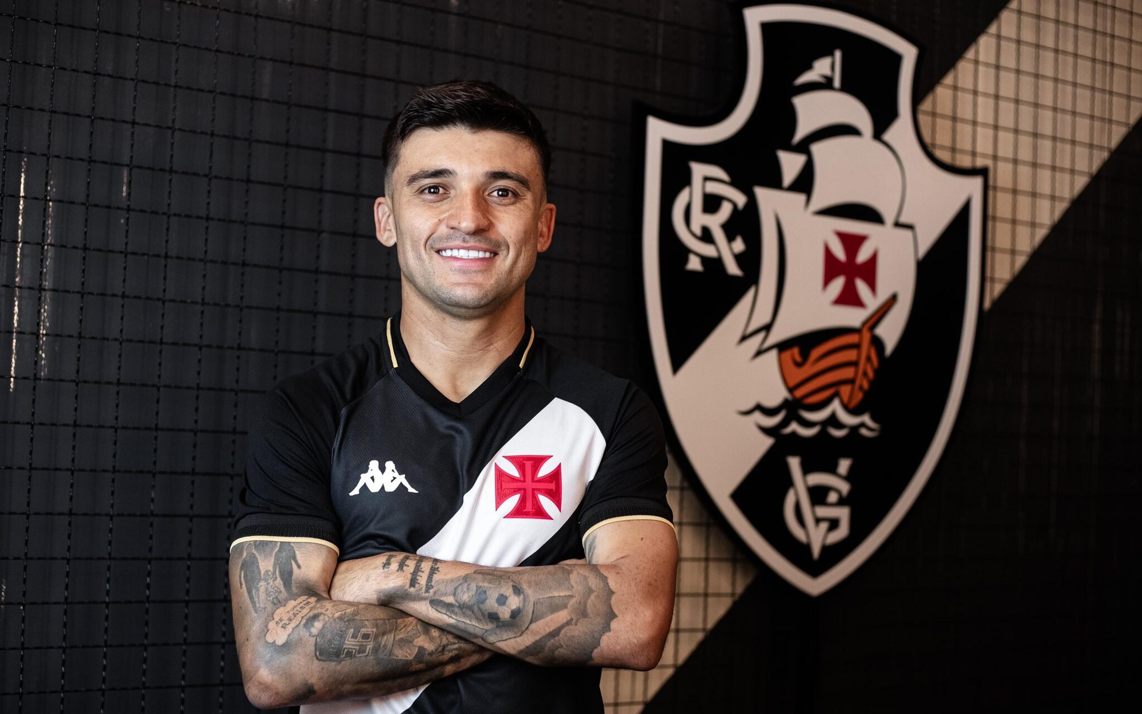 Vasco anuncia a contratação de Victor Luis; saiba tempo de contrato