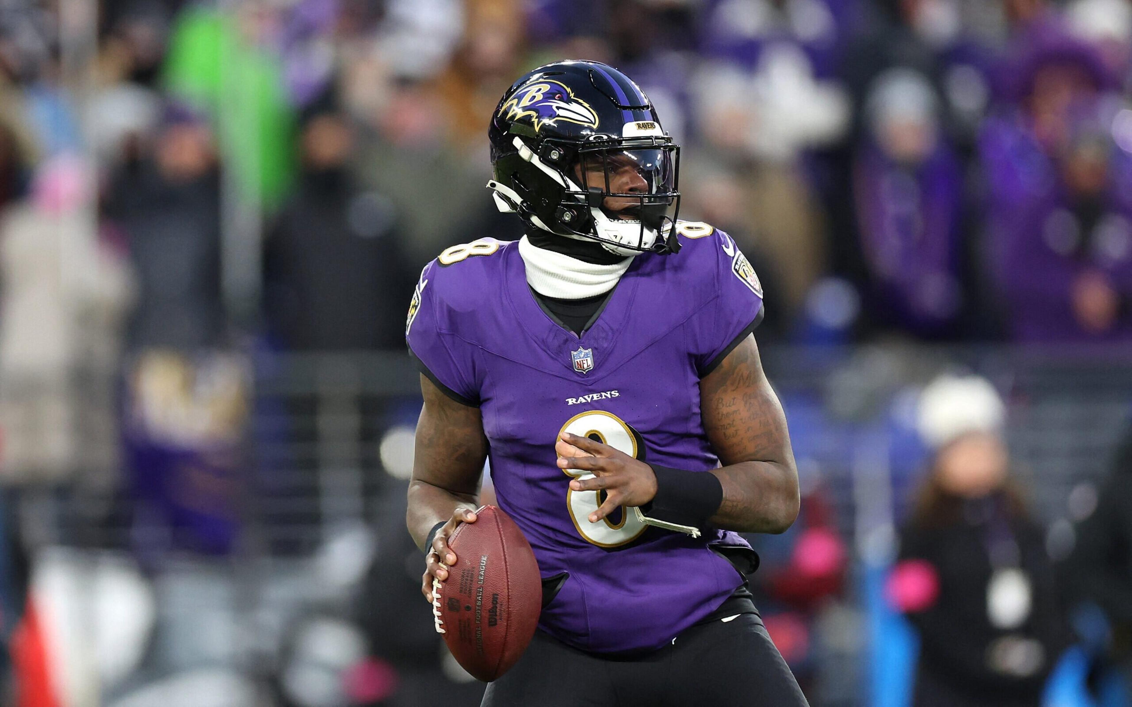 Lamar Jackson é eleito MVP da NFL pela segunda vez na carreira 