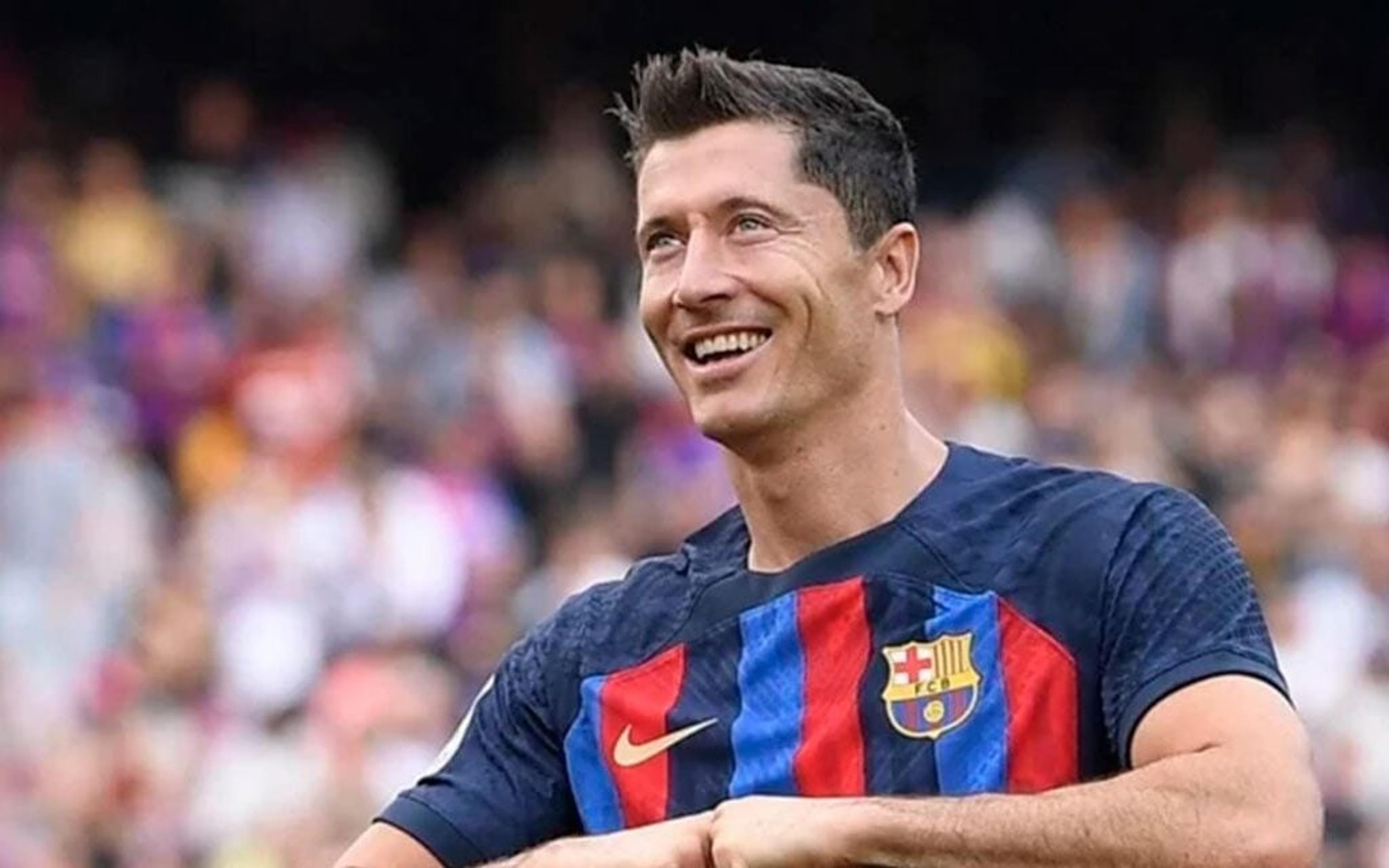 Após rumores, Lewandowski nega saída do Barcelona: ‘Quero inaugurar o Camp Nou’