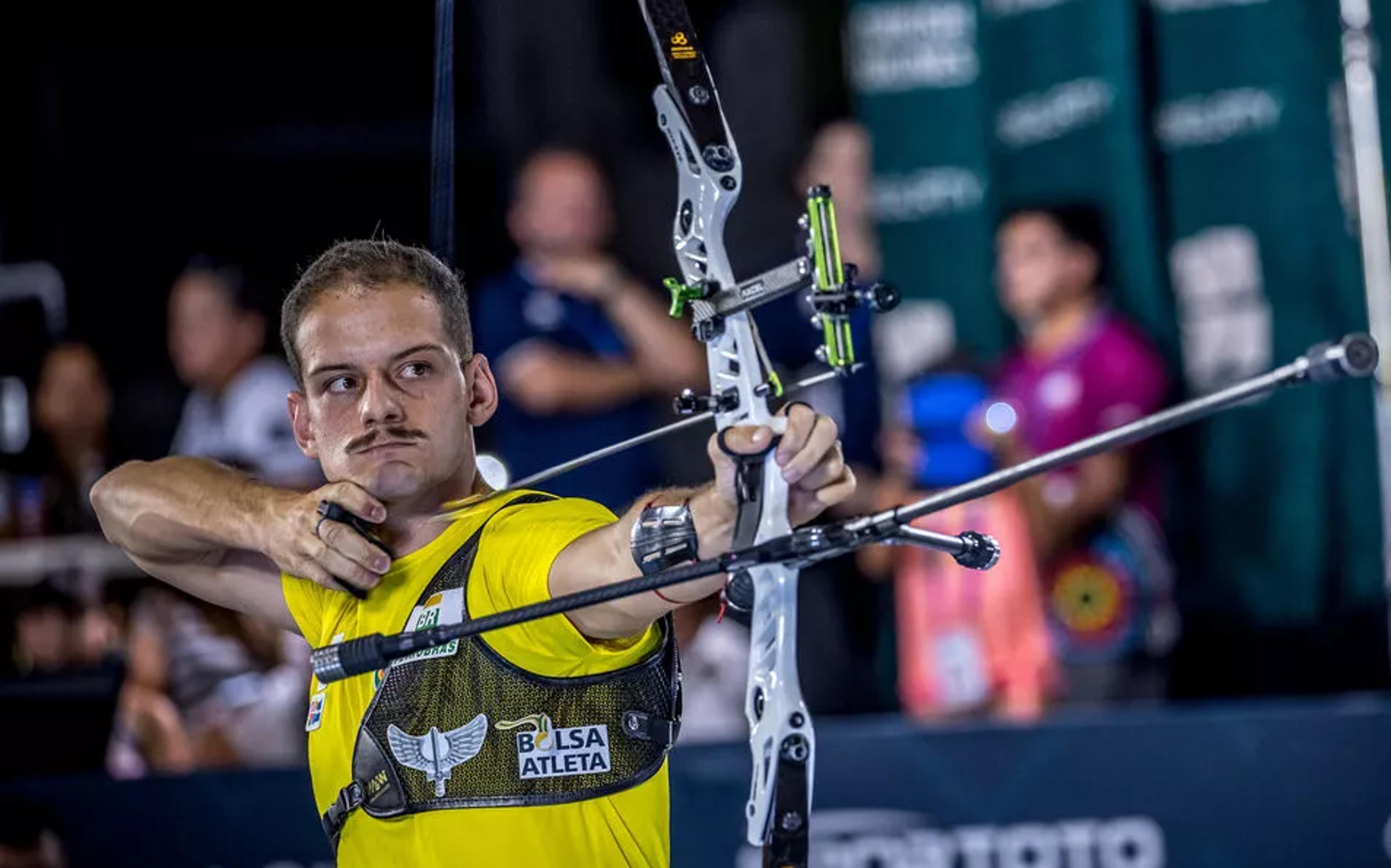 Marcus D´Almeida é eleitor melhor atleta de tiro com arco do mundo em 2023