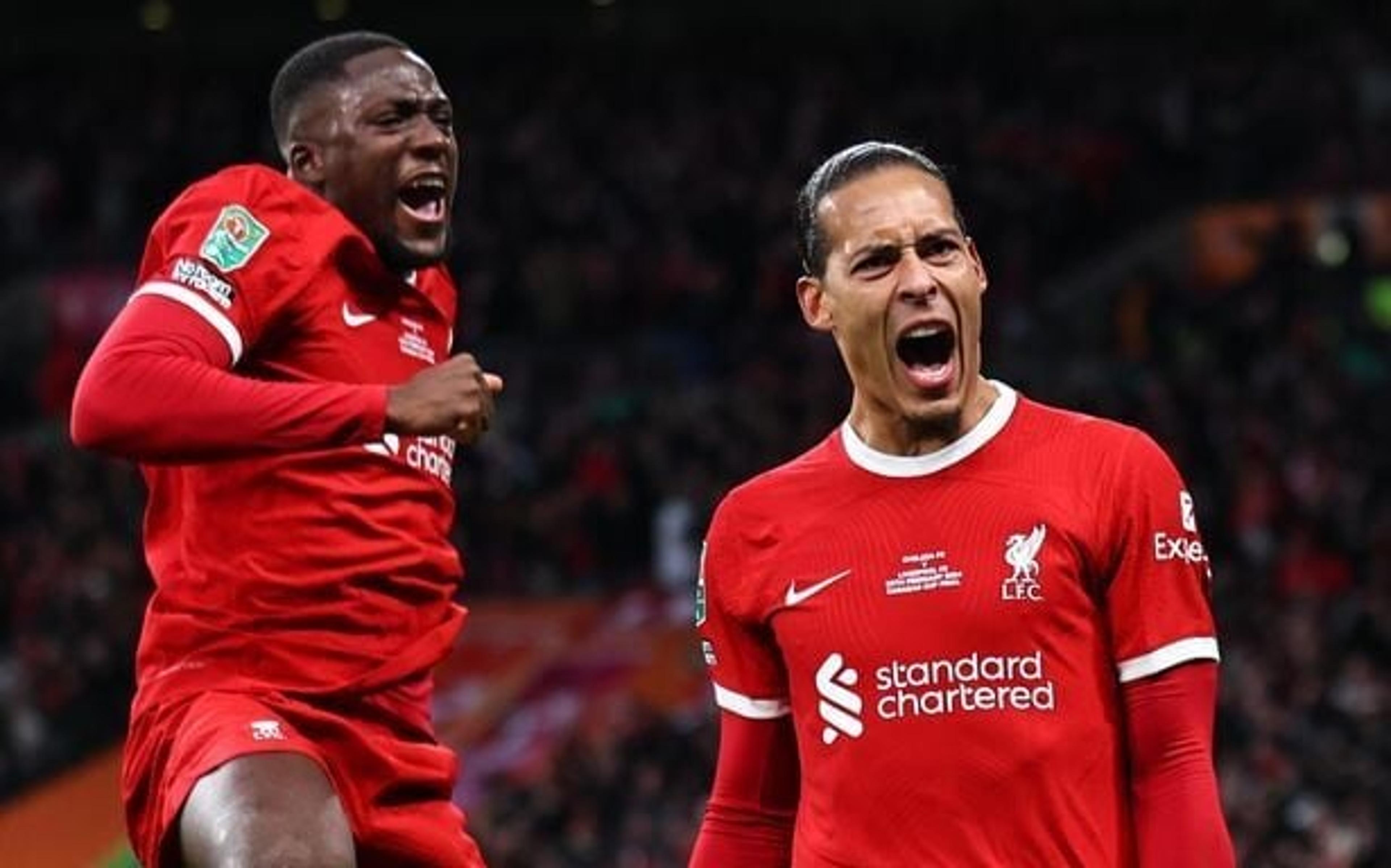 Na prorrogação, Van Dijk marca, Liverpool vence o Chelsea e fatura o décimo título da Copa da Liga Inglesa