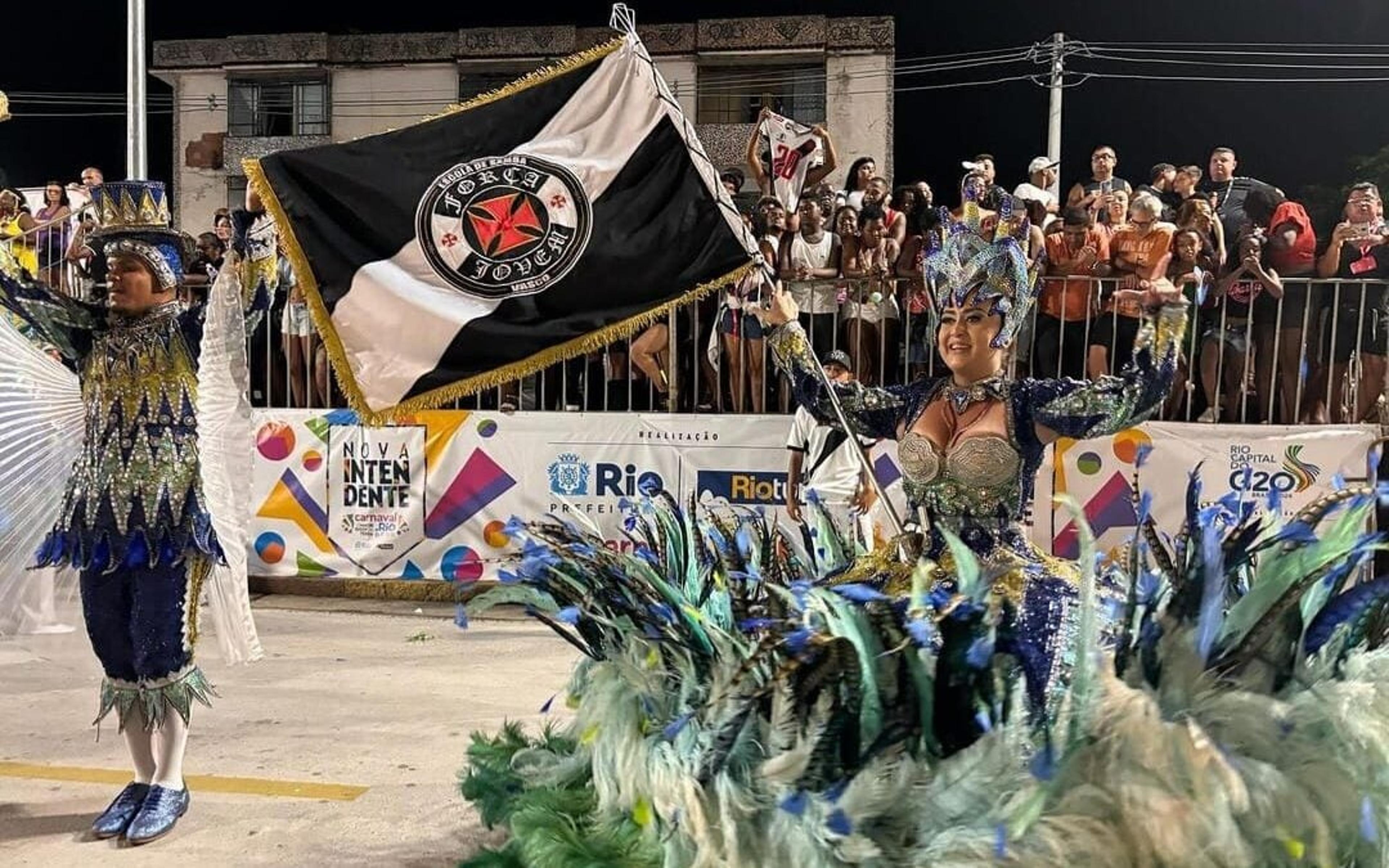 Escola de samba de torcedores do Vasco fica na lanterna e é rebaixada no Carnaval