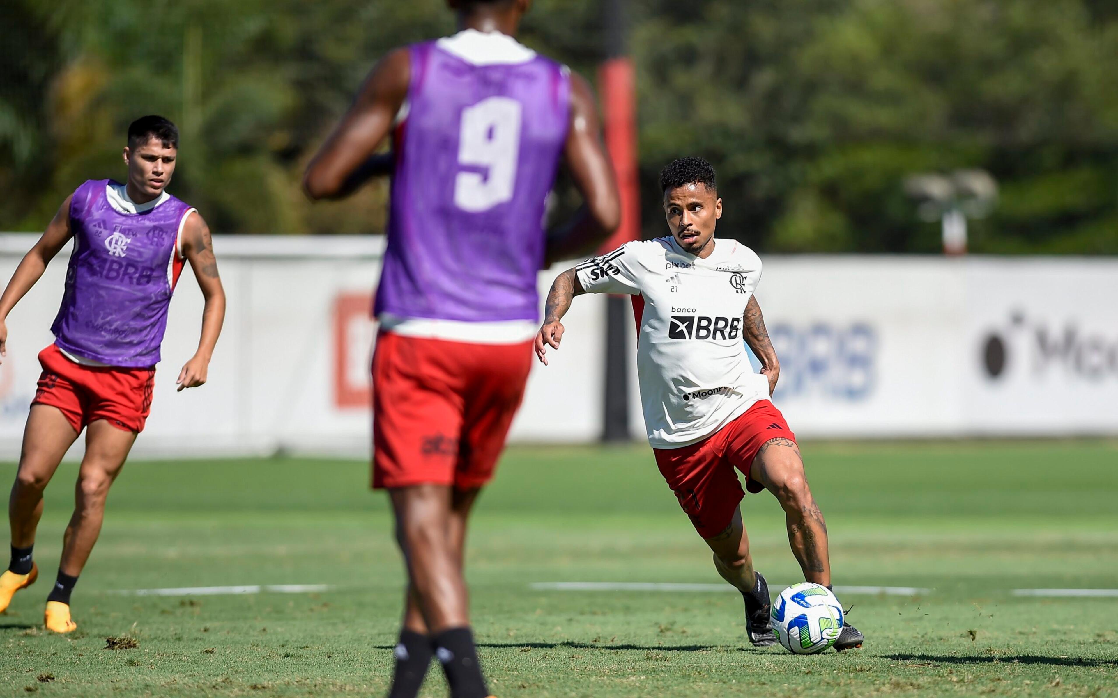 Allan é diagnosticado com dengue e desfalca o Flamengo por tempo indeterminado