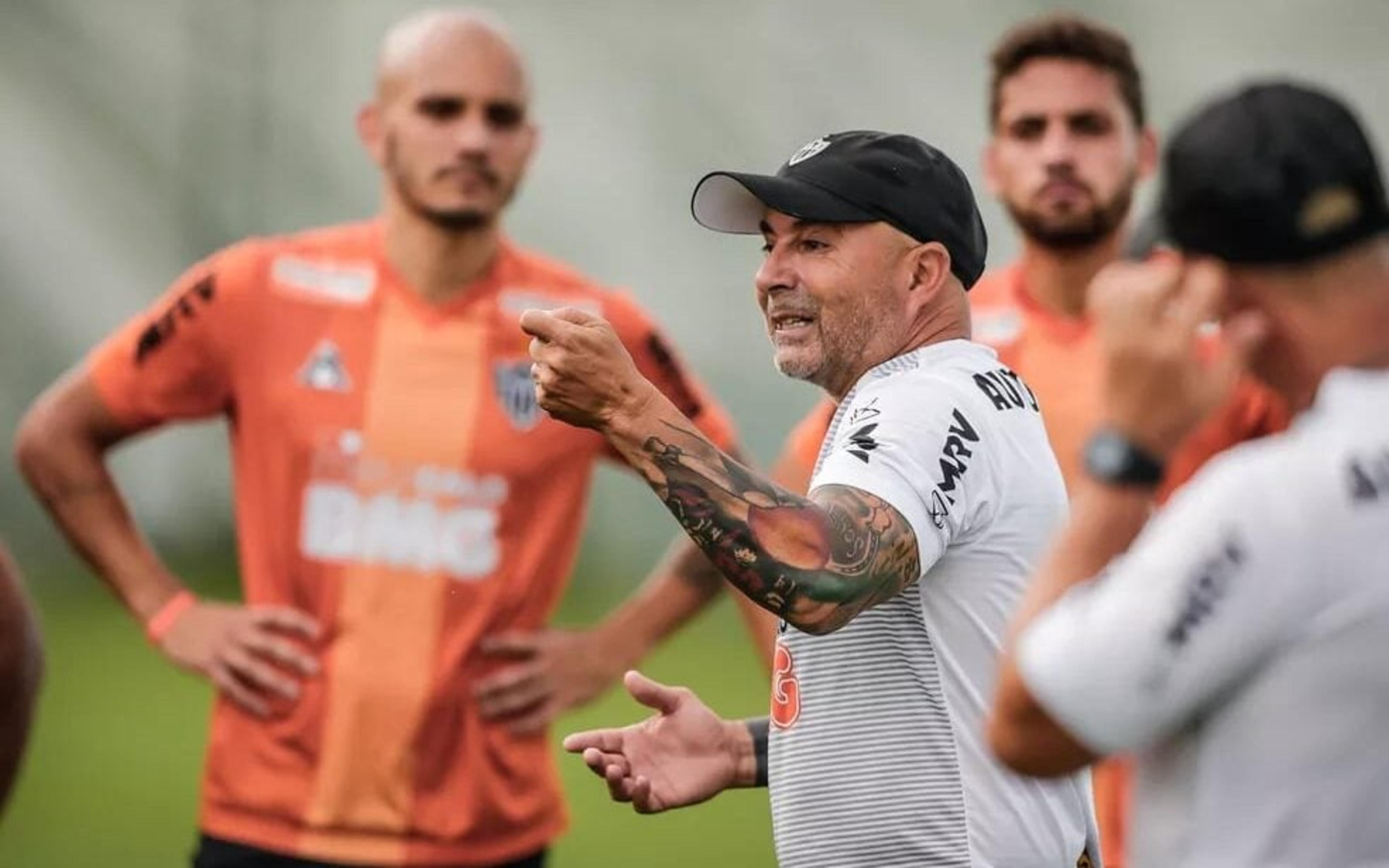 Fábio Santos detona Sampaoli no Atlético-MG: ‘Insuportável’