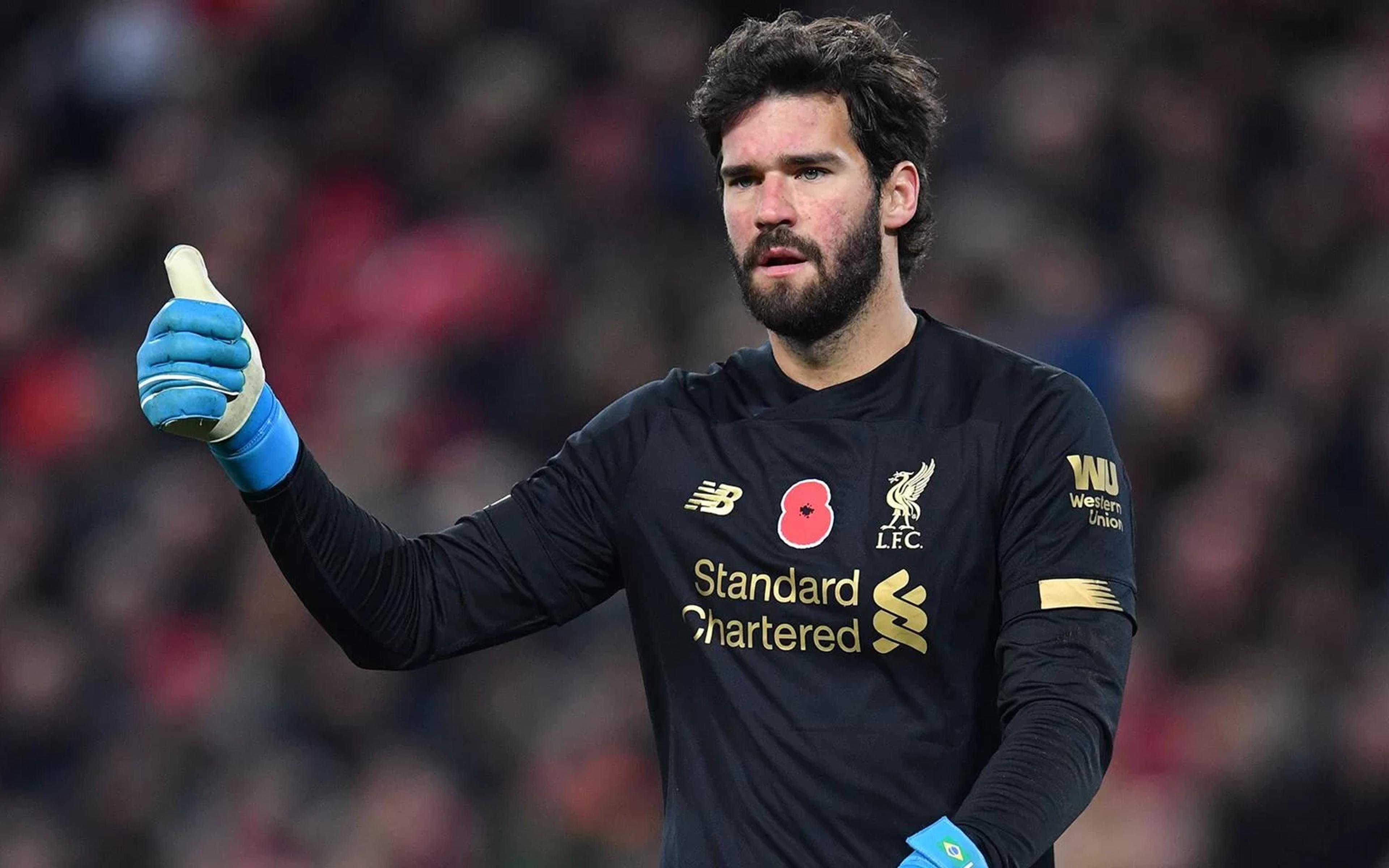 Alisson sofre lesão na coxa e desfalcará o Liverpool pela Premier League