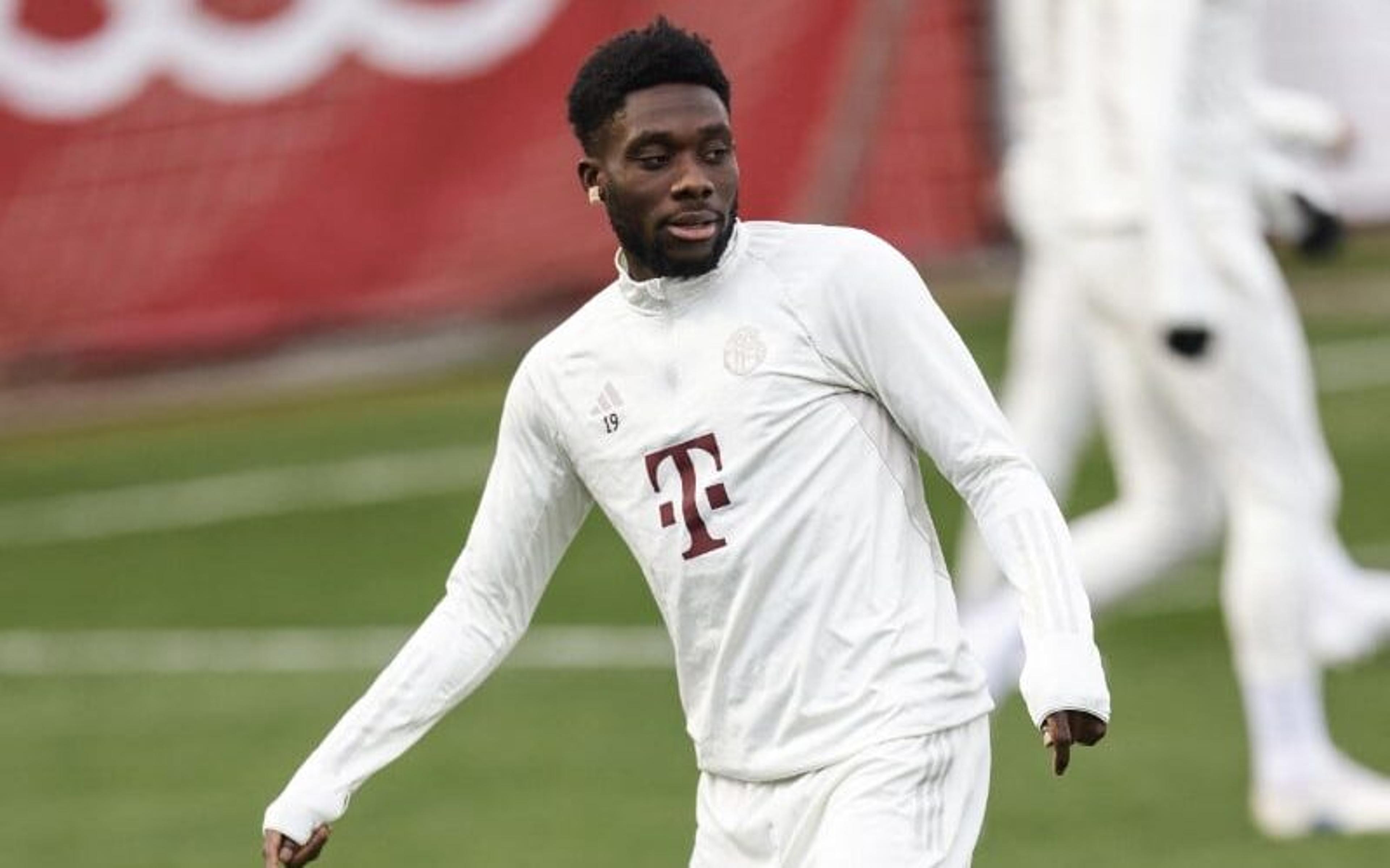 Empresário de Alphonso Davies desmente negociação com Real Madrid: ‘O foco é o Bayern’