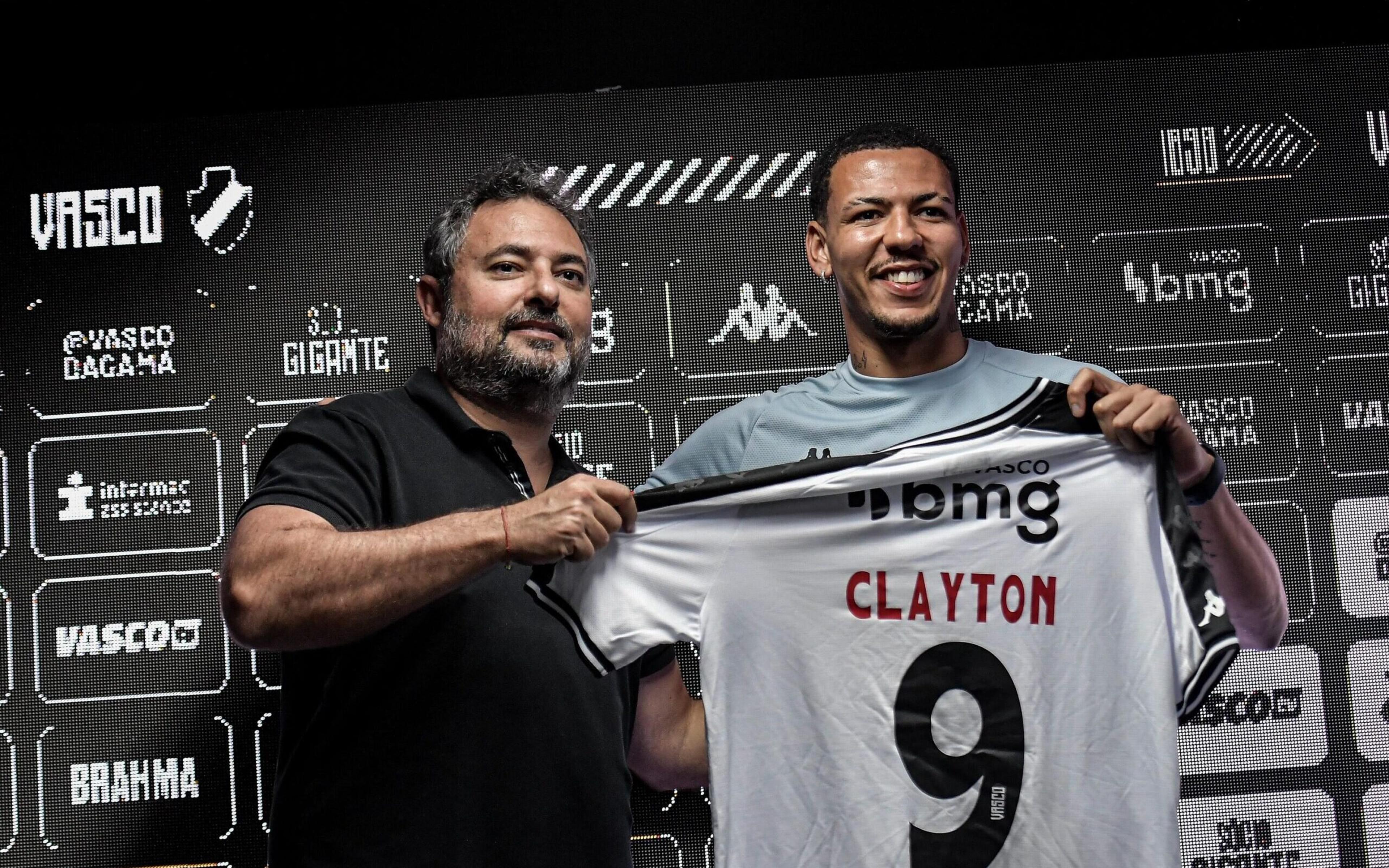 Clayton exalta o tamanho da torcida do Vasco: “Um dos maiores desafios da minha carreira”