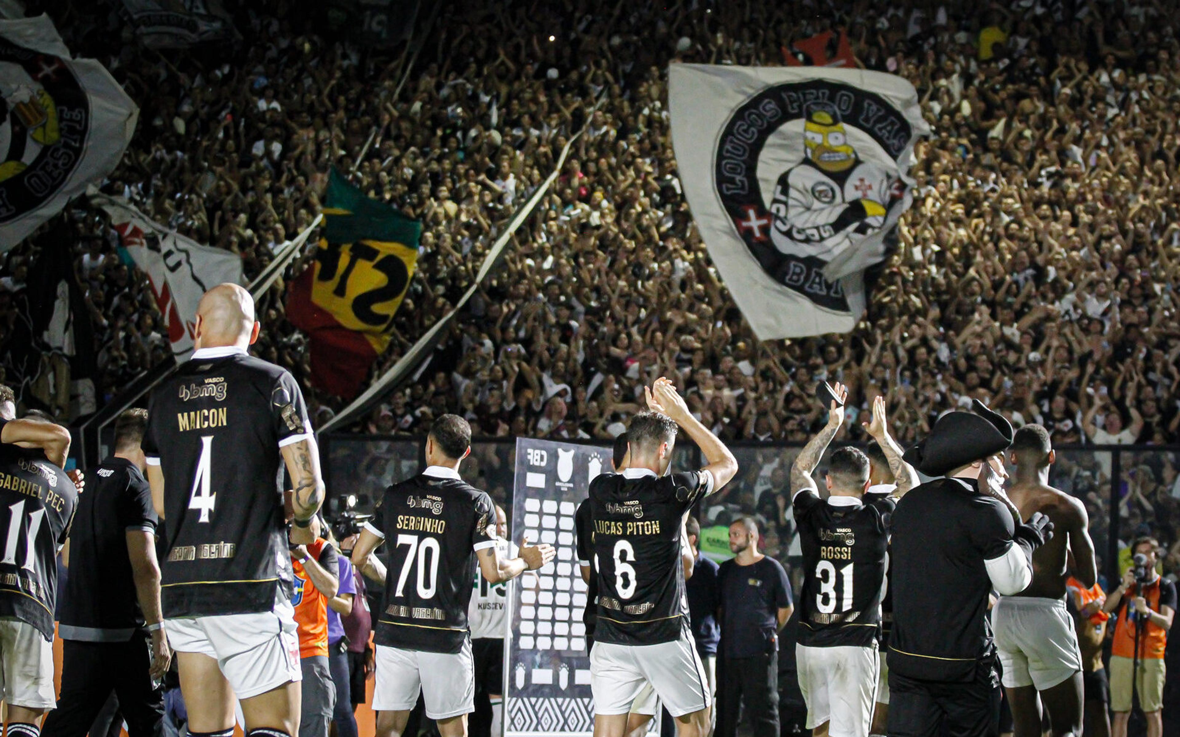 Torcida do Vasco esgota ingressos para jogo contra o Água Santa pela segunda fase da Copa do Brasil