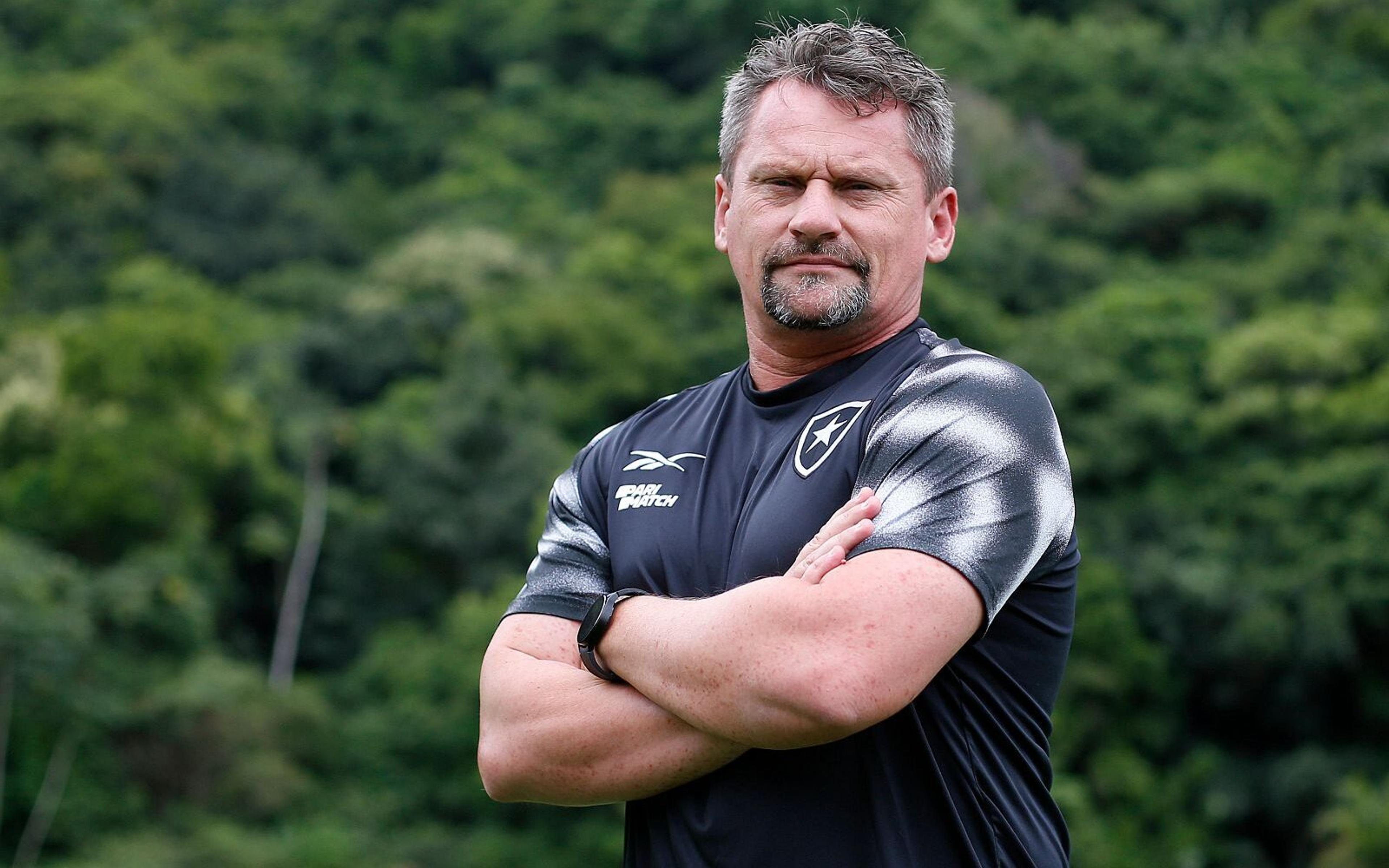 Com bom começo no Botafogo, Fabio Matias terá reencontro com Bragantino pela Libertadores