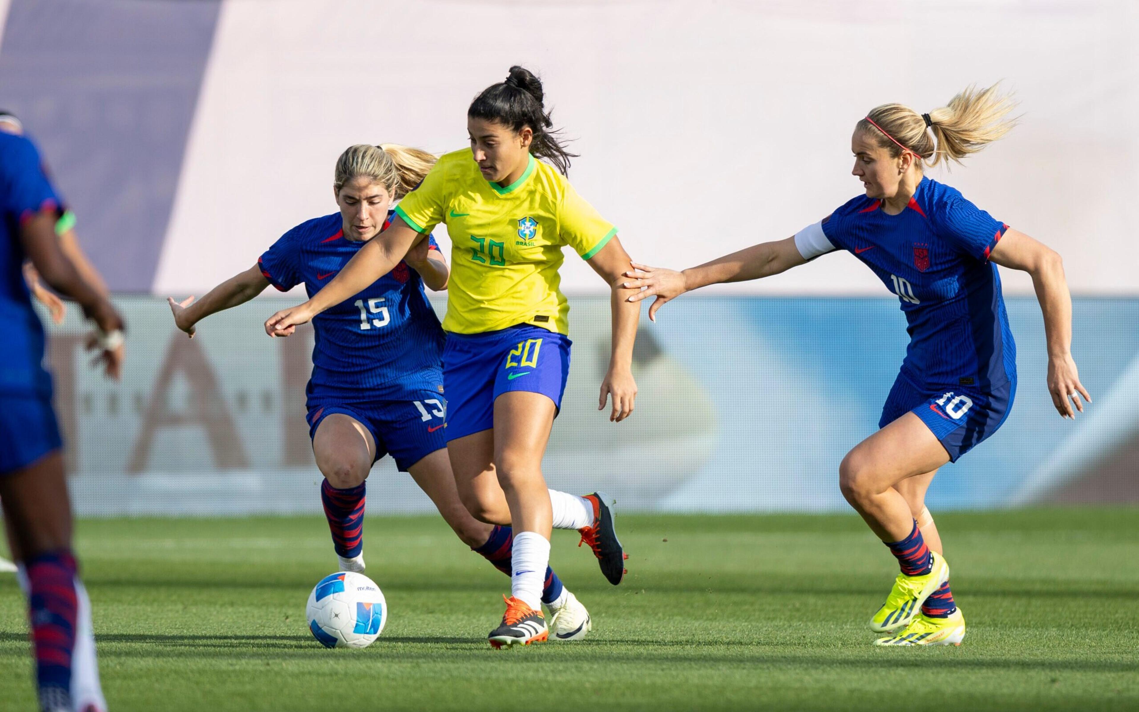 Brasil perde para os Estados Unidos na final da Copa Ouro Feminina