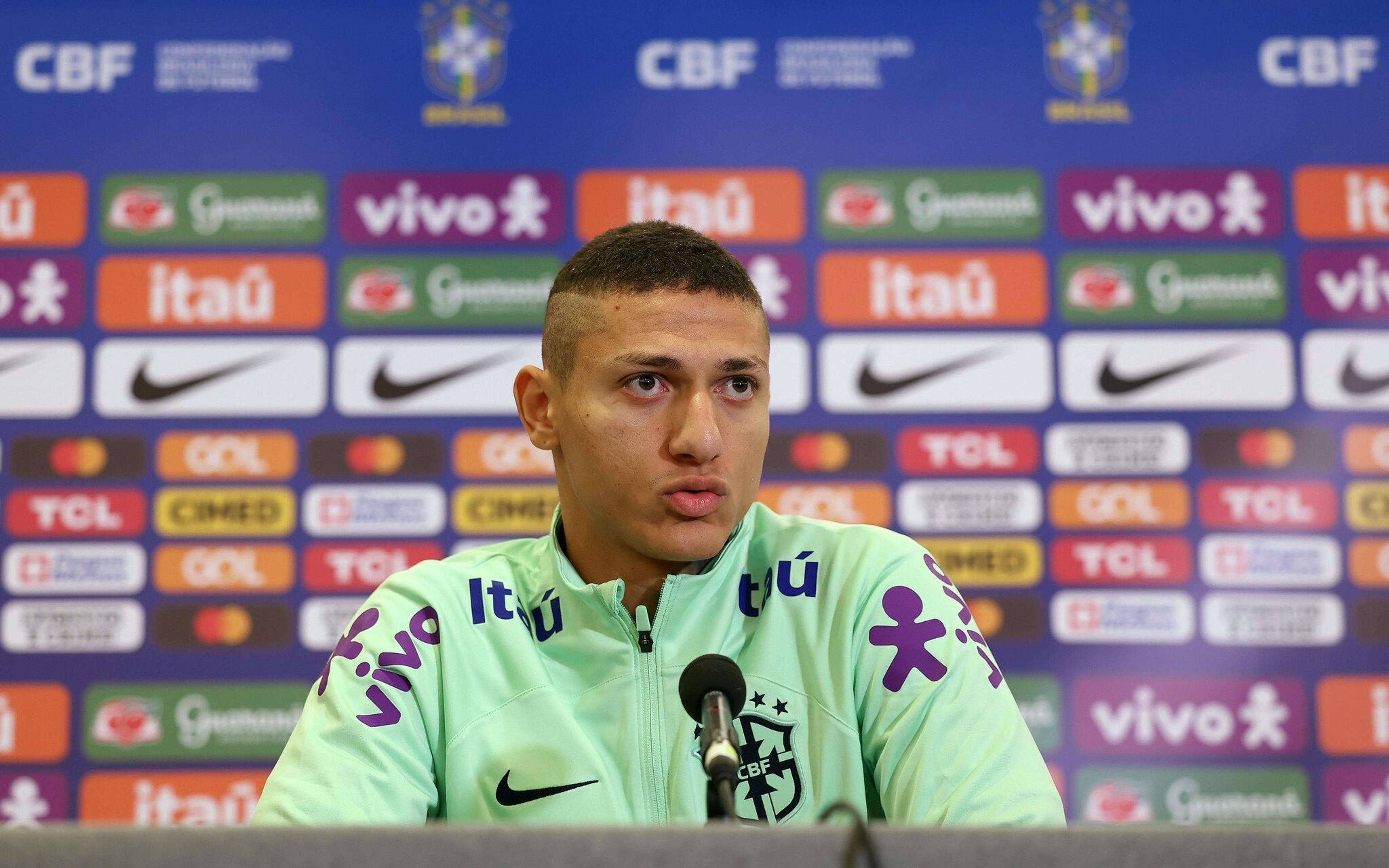 De volta à Seleção, Richarlison fala sobre má fase e saúde mental: ‘Meu problema era fora de campo’