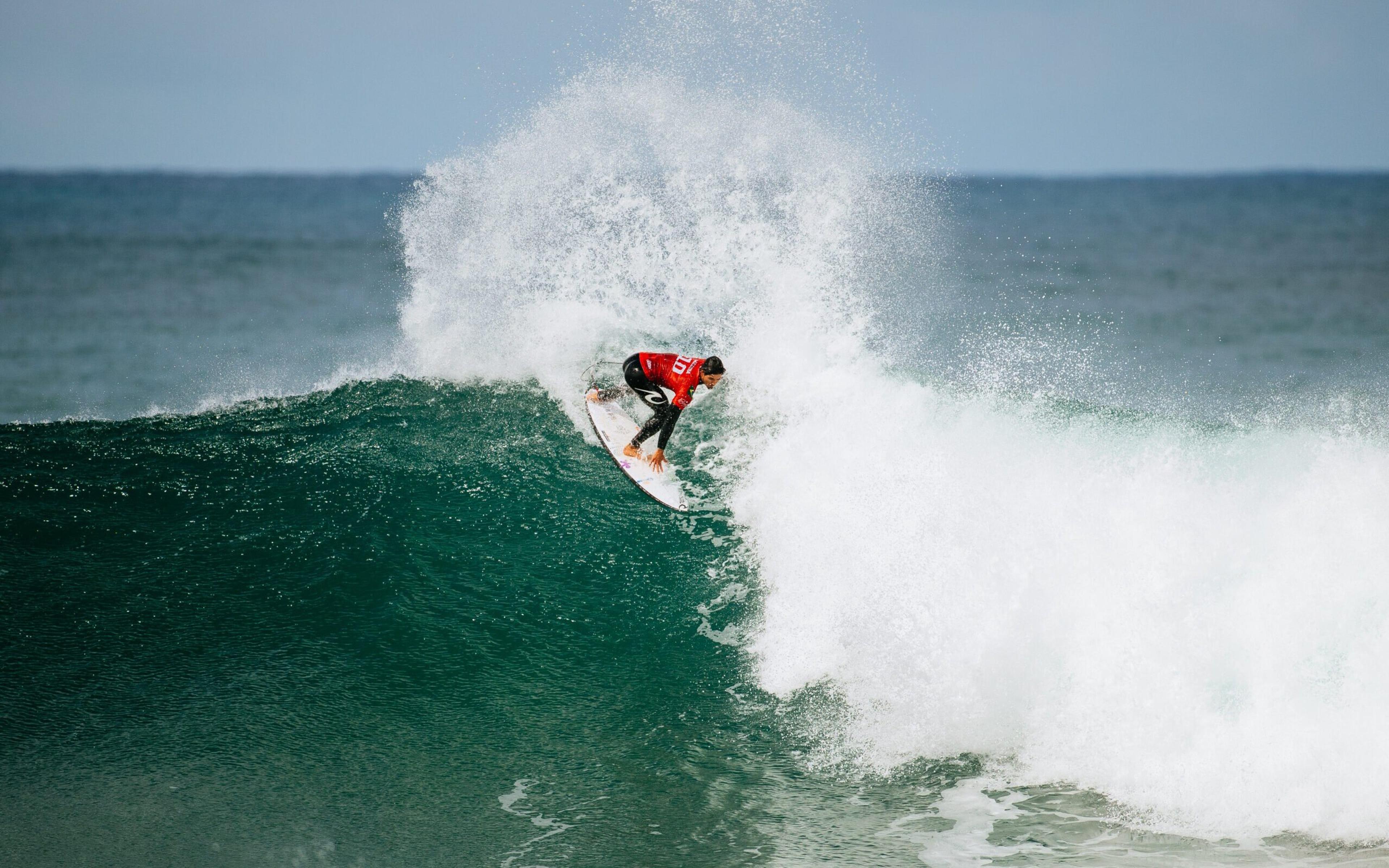 WSL: Medina brilha e avança com mais três brasileiros na etapa de Bells Beach