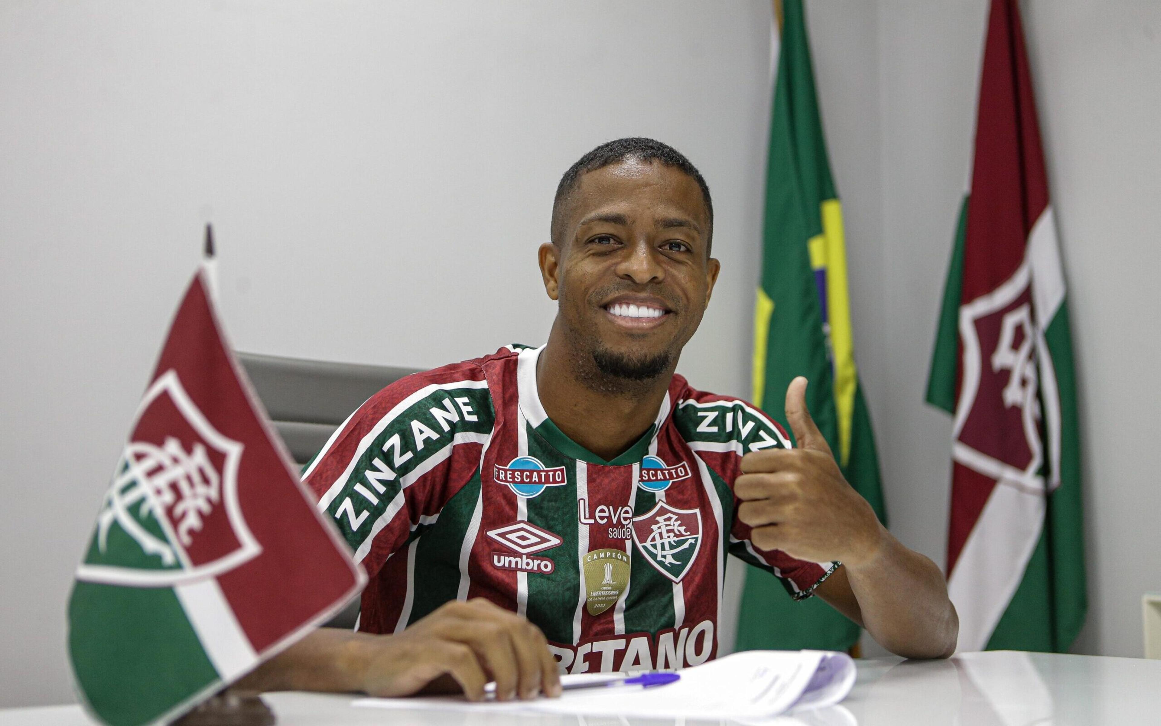 Fluminense anuncia renovação de contrato com Keno; saiba quando o novo vínculo se encerra