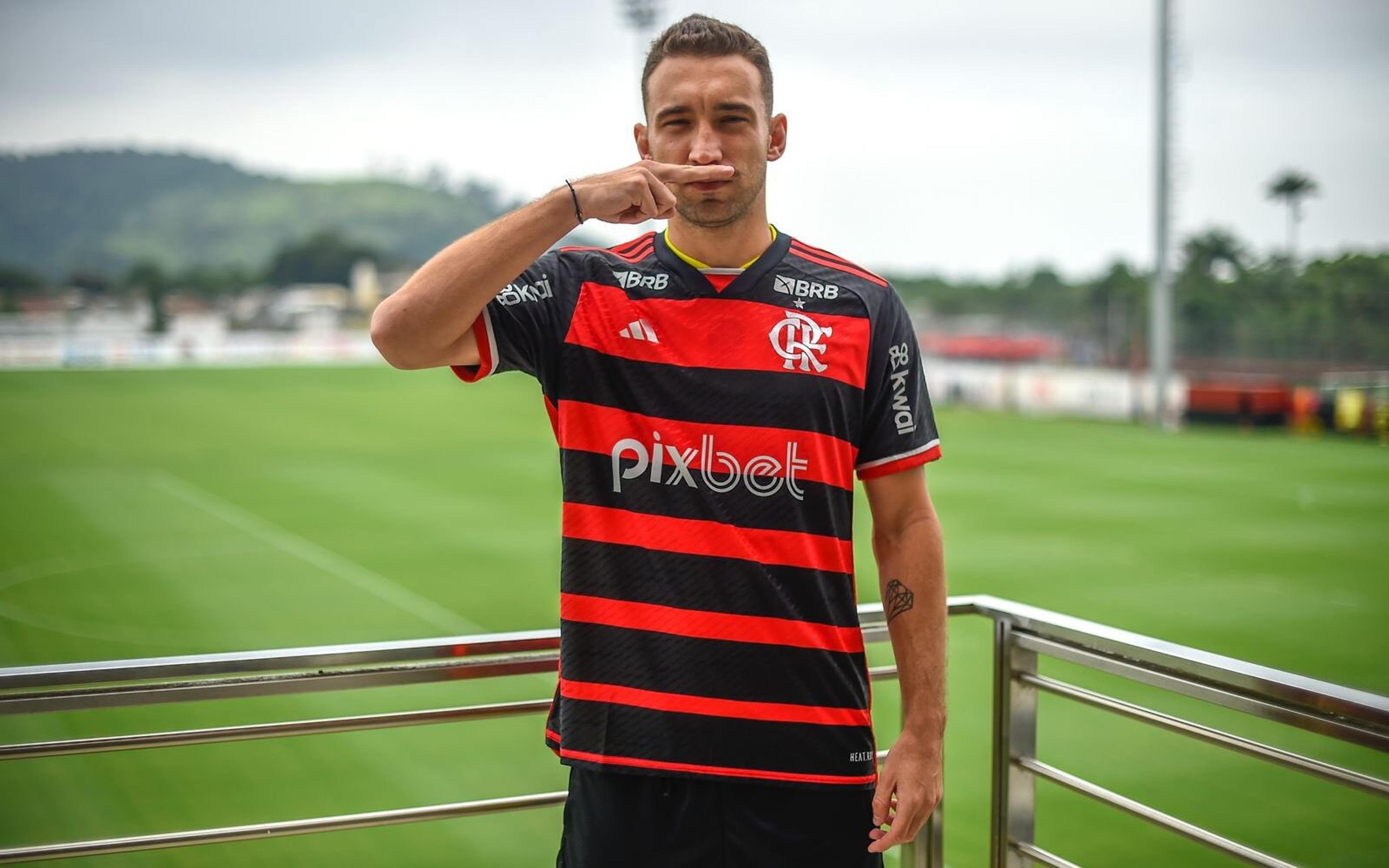 Apresentado, Léo Ortiz exalta grandeza do Flamengo: ‘Oportunidade única’