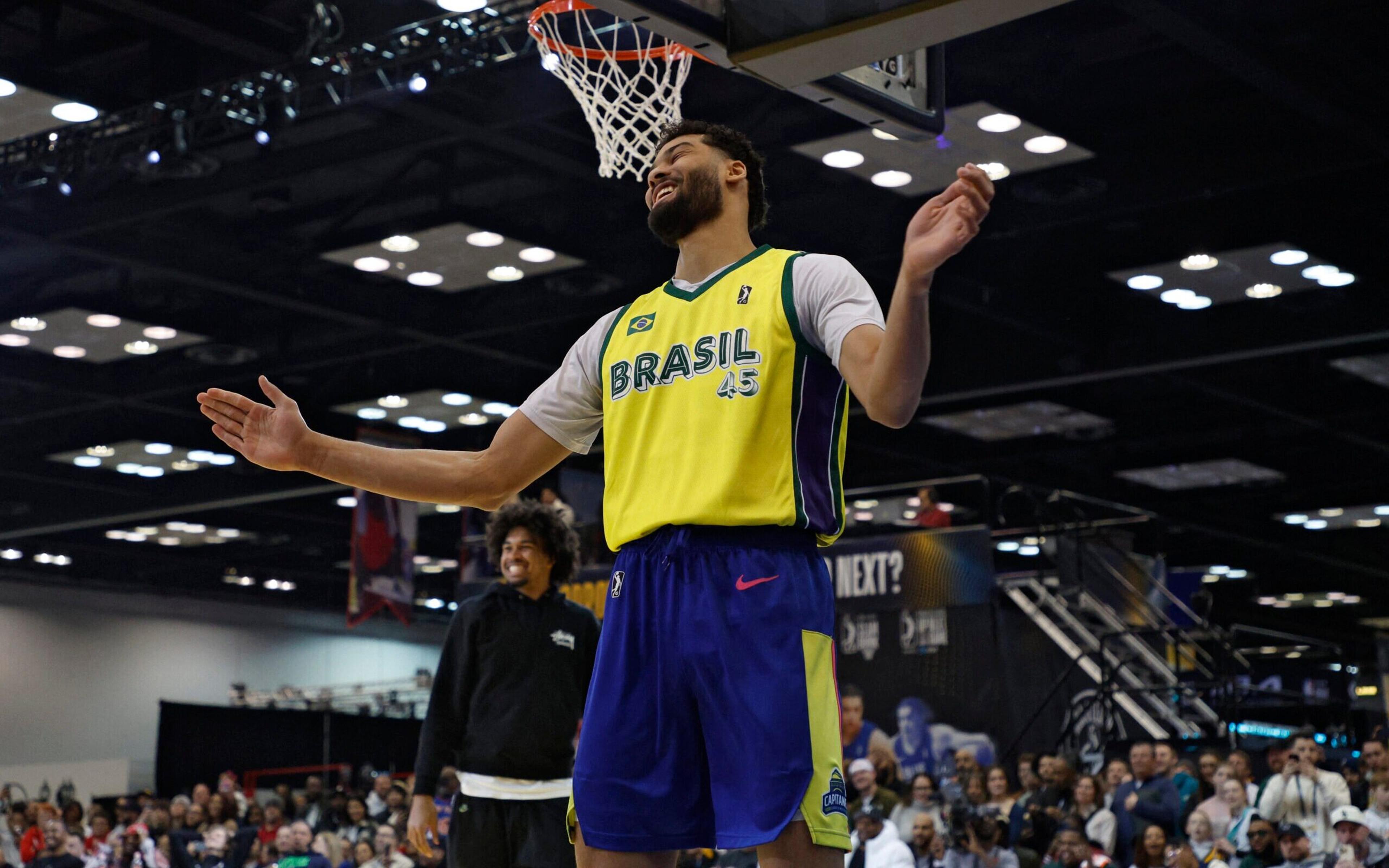 Brasileiro acerta ‘contrato relâmpago’ e terá chance de ouro na NBA