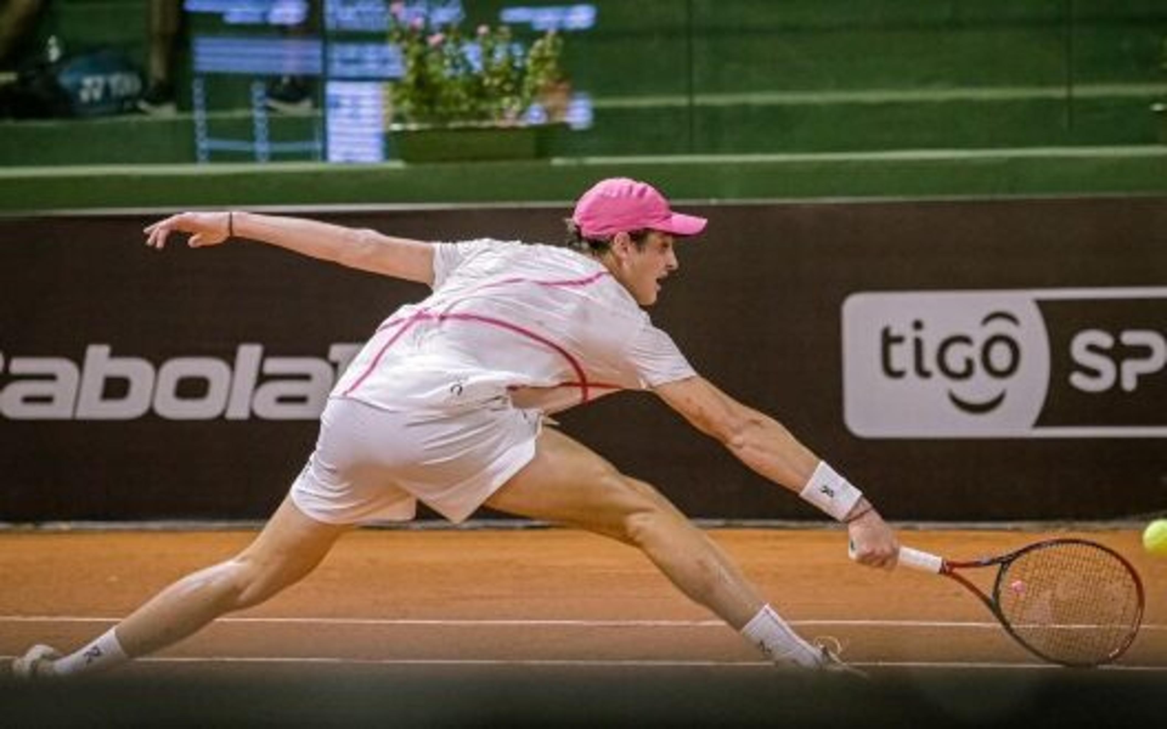 João Fonseca vence de virada no challenger de Assunção