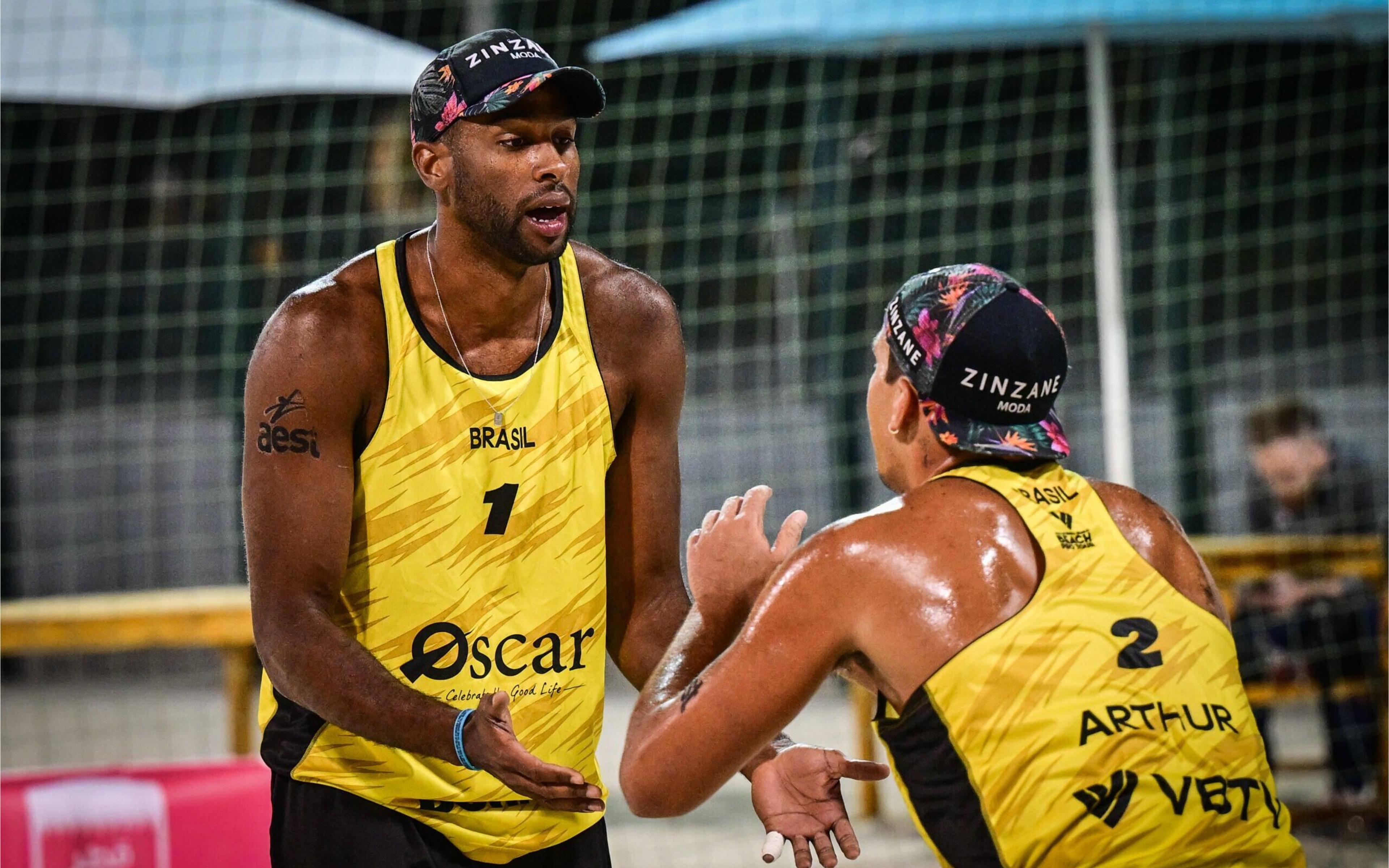 Duplas brasileiras não vão bem no primeiro dia de competição no Mundial de Vôlei de Praia