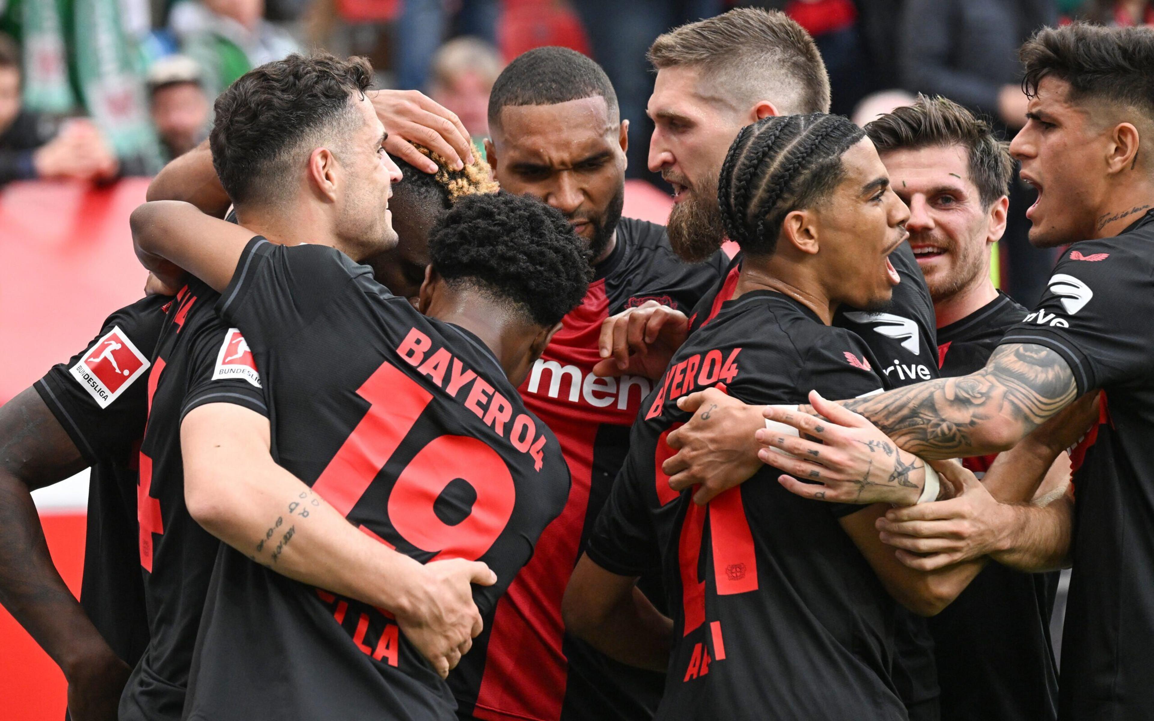 Com gol de Boniface e show de Wirtz, Bayer Leverkusen goleia o Werder Bremen e conquista primeira Bundesliga de sua história