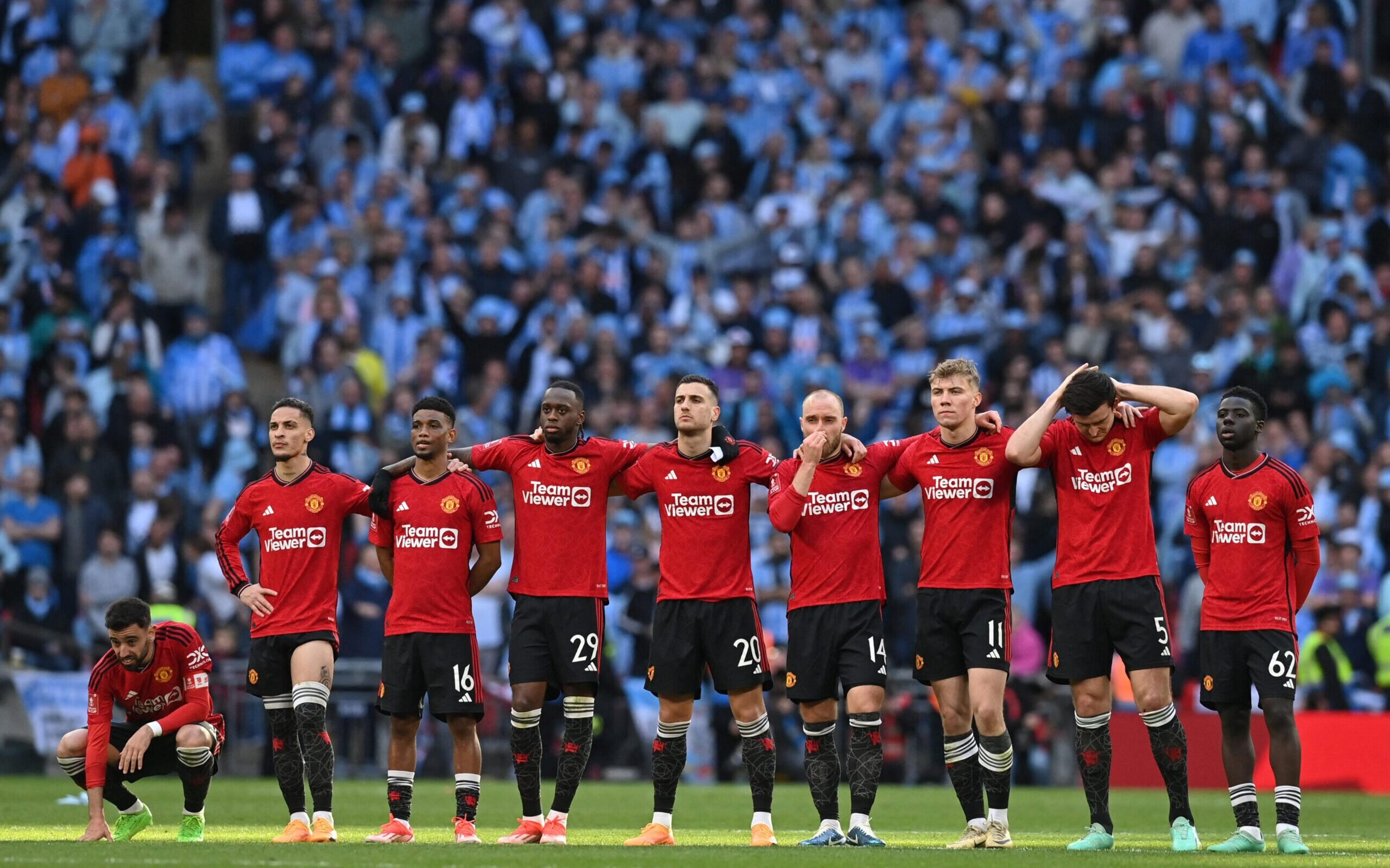 Lenda do Manchester United detona time após classificação na Copa da Inglaterra