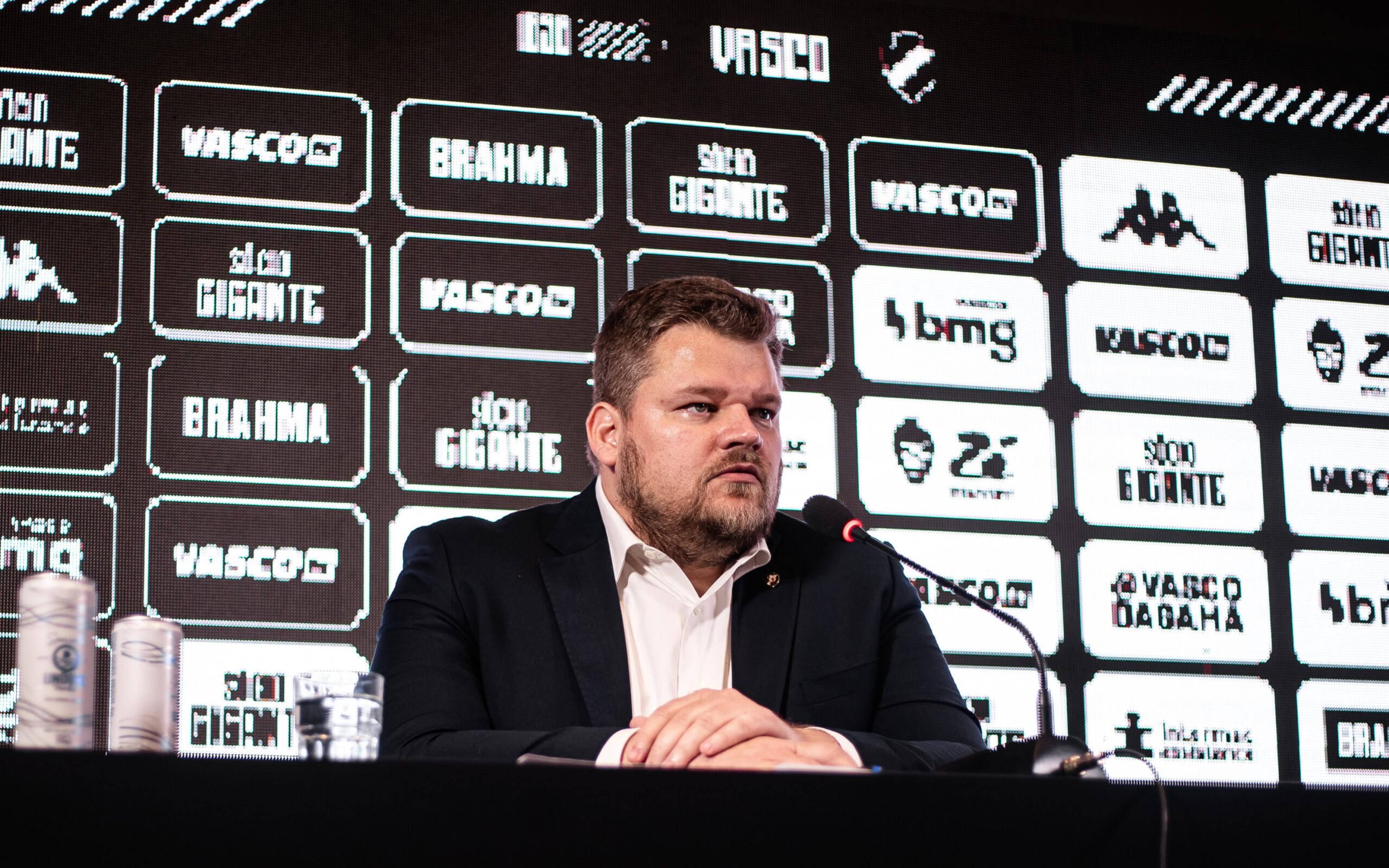 Torcedores do Vasco elegem qual técnico querem no comando