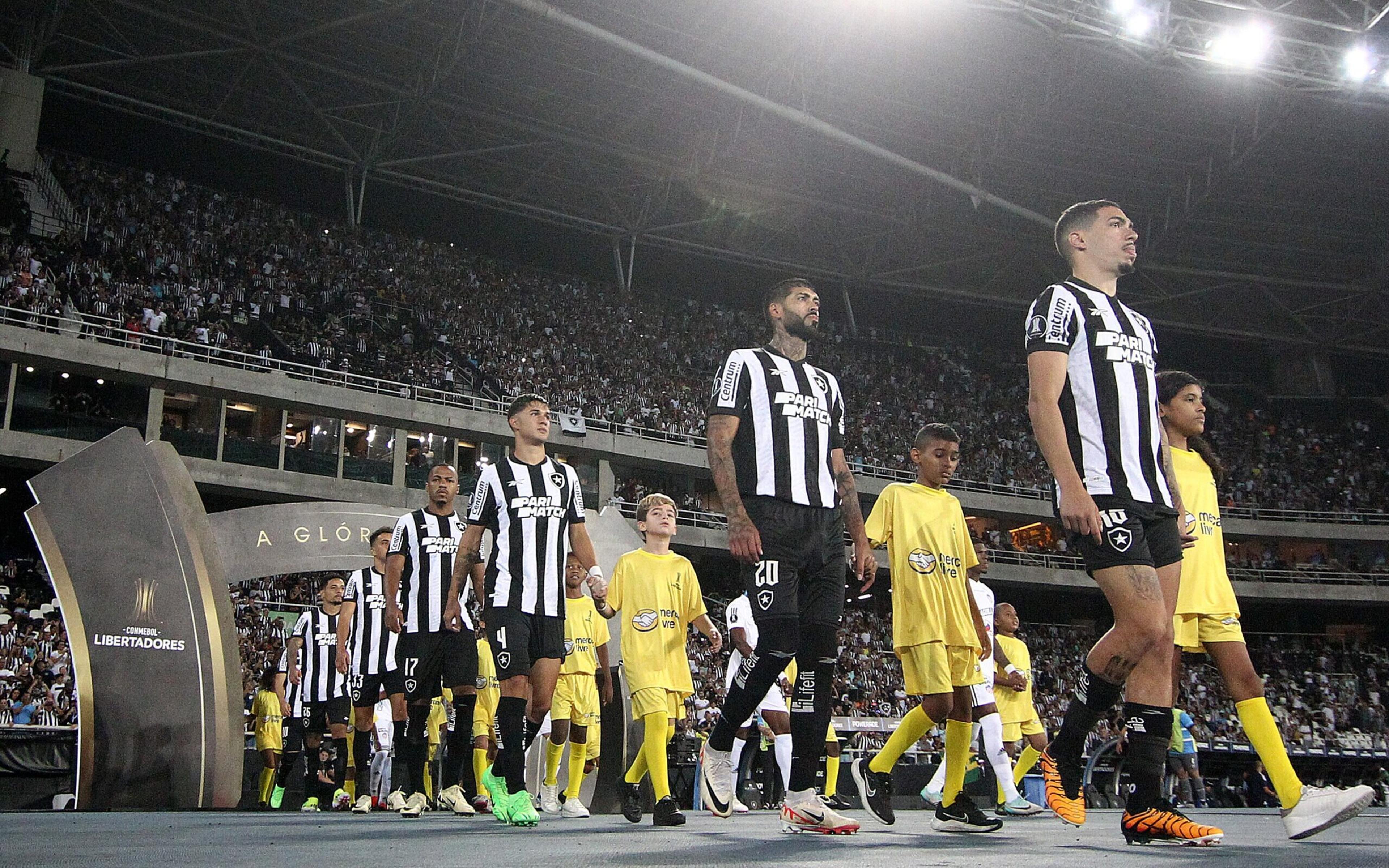 Torcedores do Botafogo escolhem o pior jogador na derrota contra o Junior Barranquilla