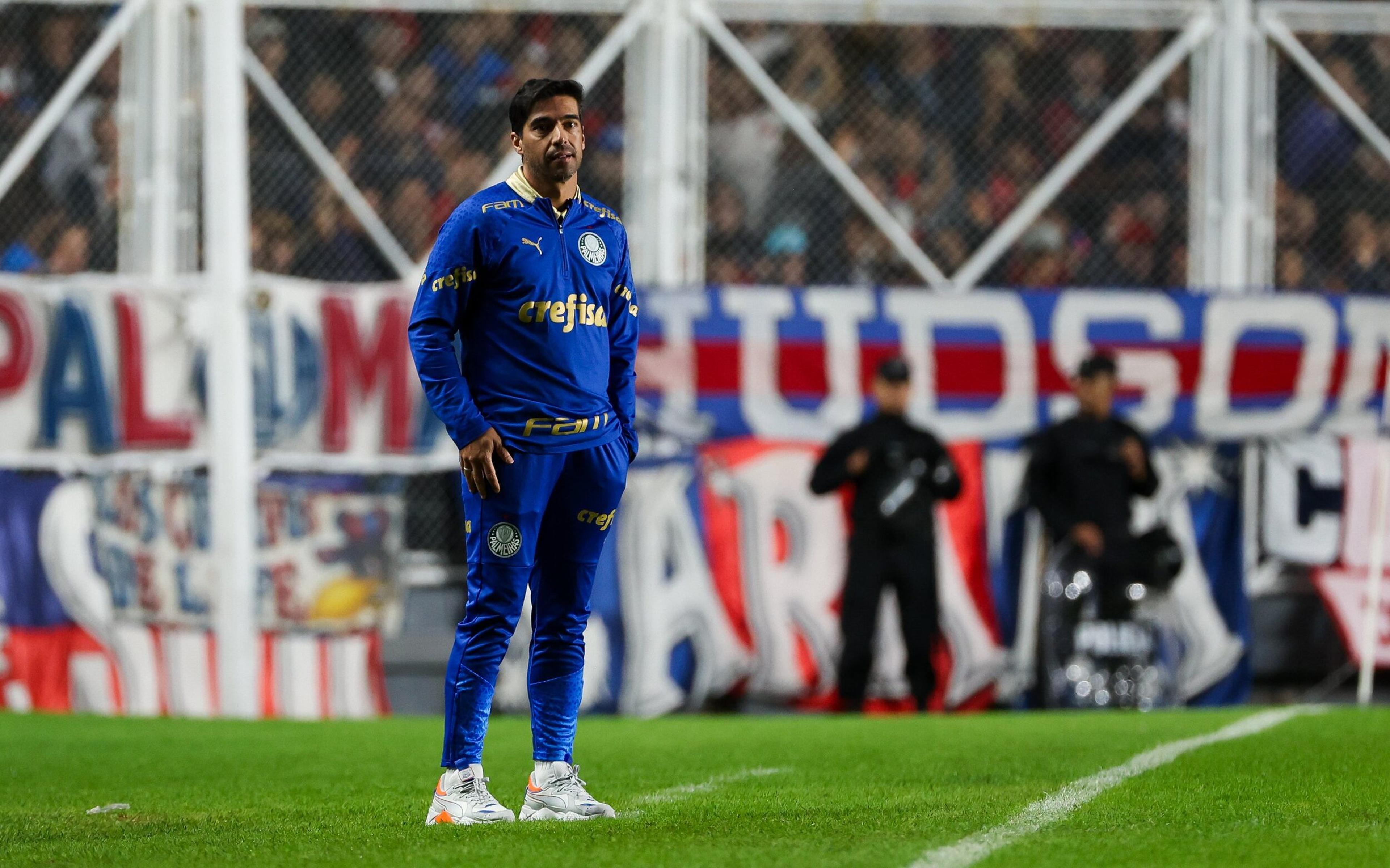 Abel valoriza entrega do Palmeiras na Libertadores e dá ‘puxão de orelha’ em joia