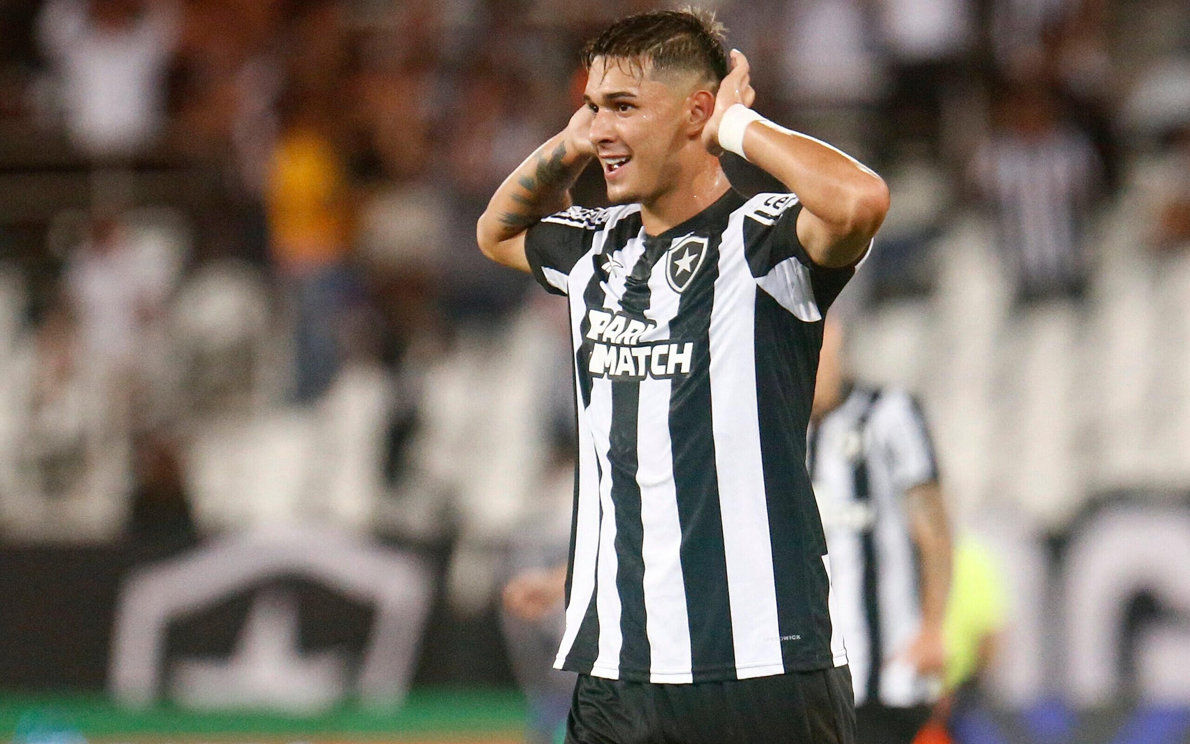 Mateo Ponte supera desconfiança e ganha espaço no Botafogo