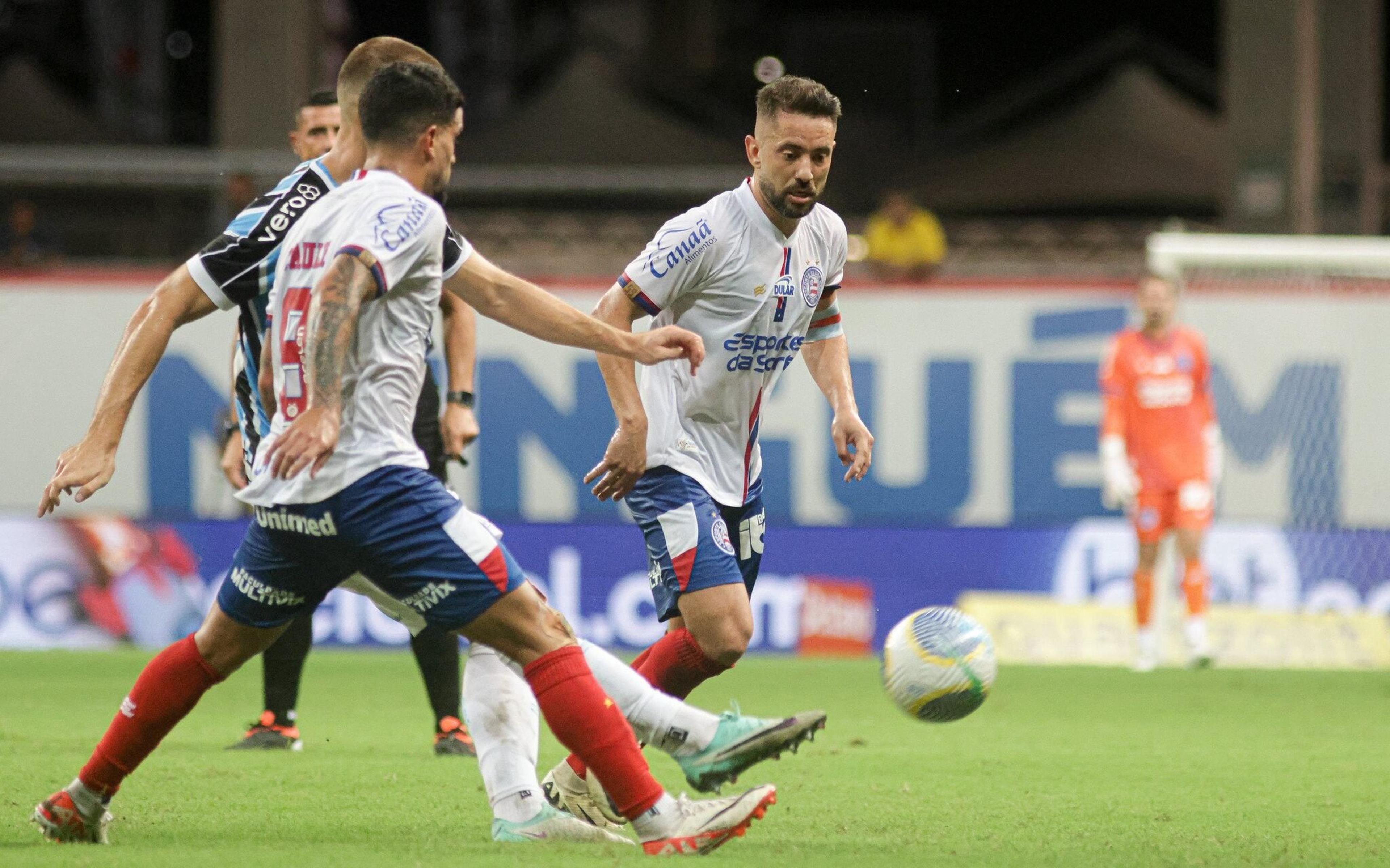 Bahia domina o Grêmio e volta a vencer pelo Brasileirão