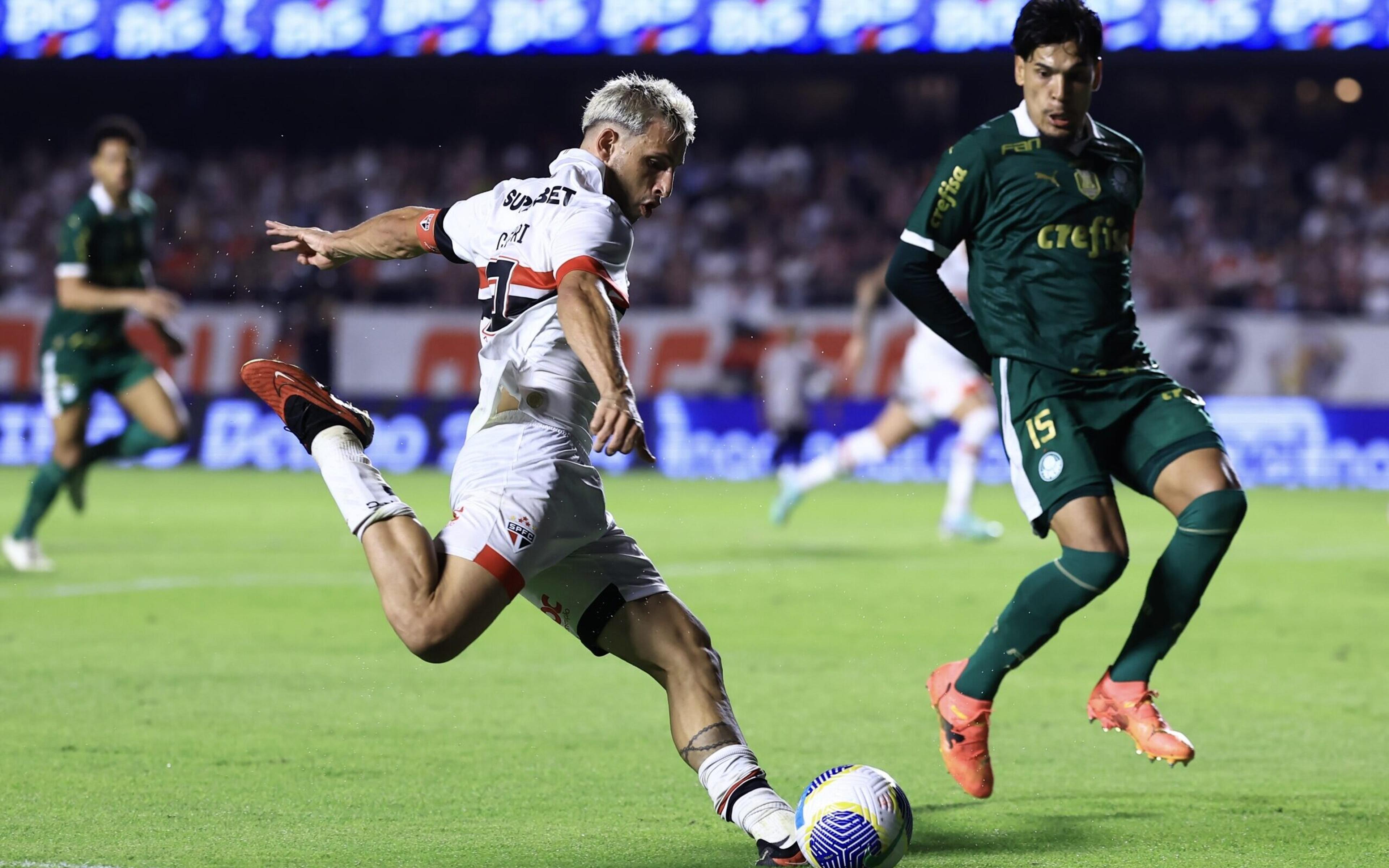 Faltaram gols, sobraram cartões! São Paulo e Palmeiras empatam pelo Brasileirão