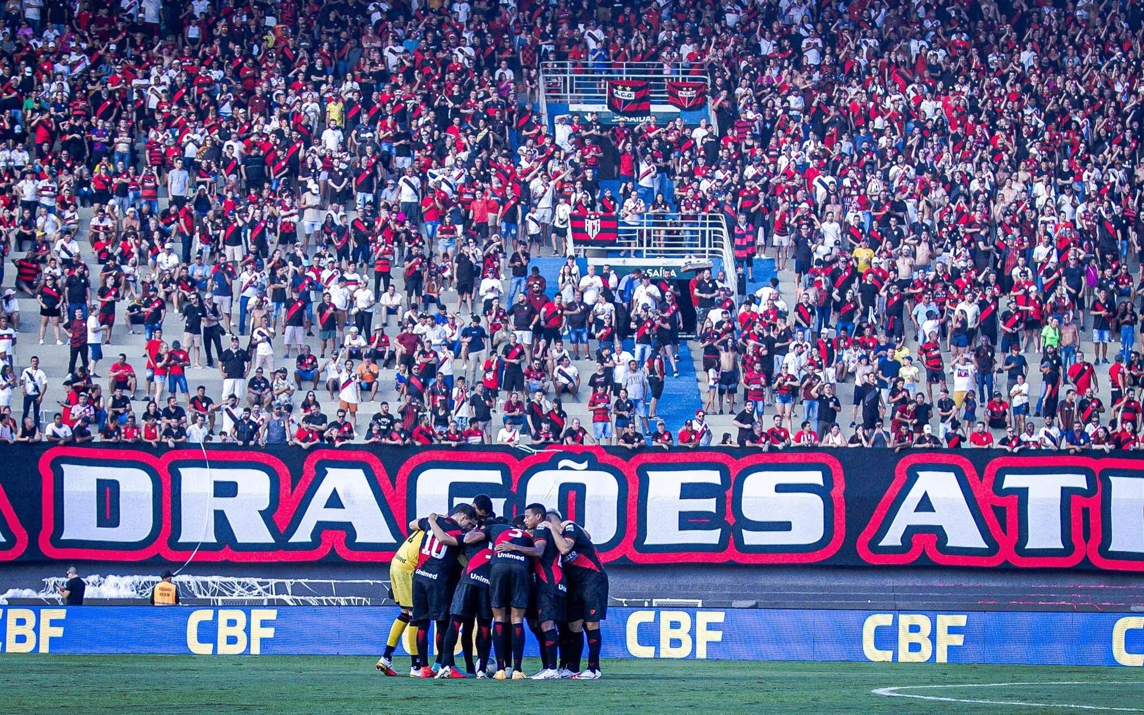 Presidente do Atlético-GO detona arbitragem após derrota para o Flamengo: ‘Máfia’