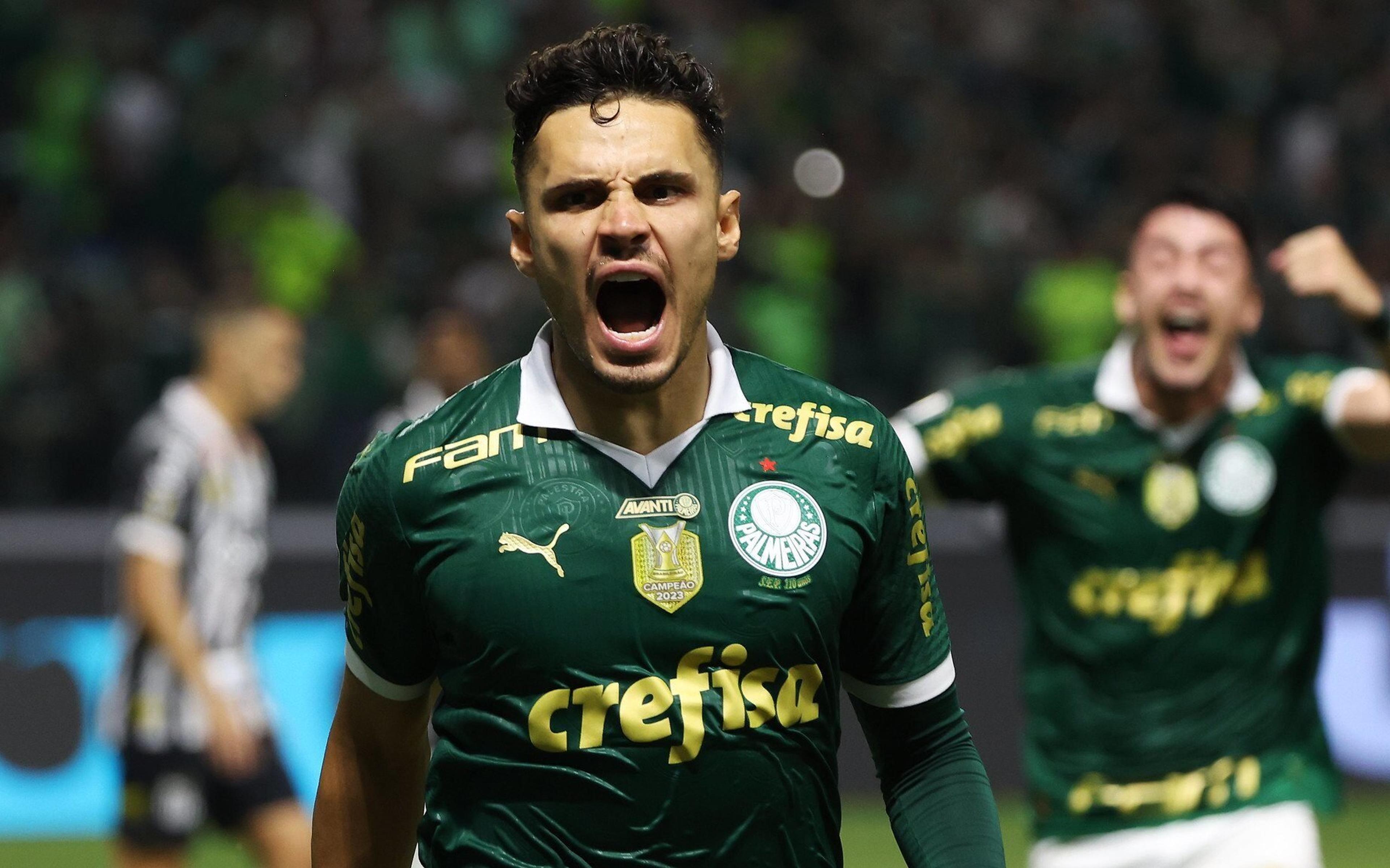 Veiga marca e amplia vantagem como maior goleador em finais pelo Palmeiras