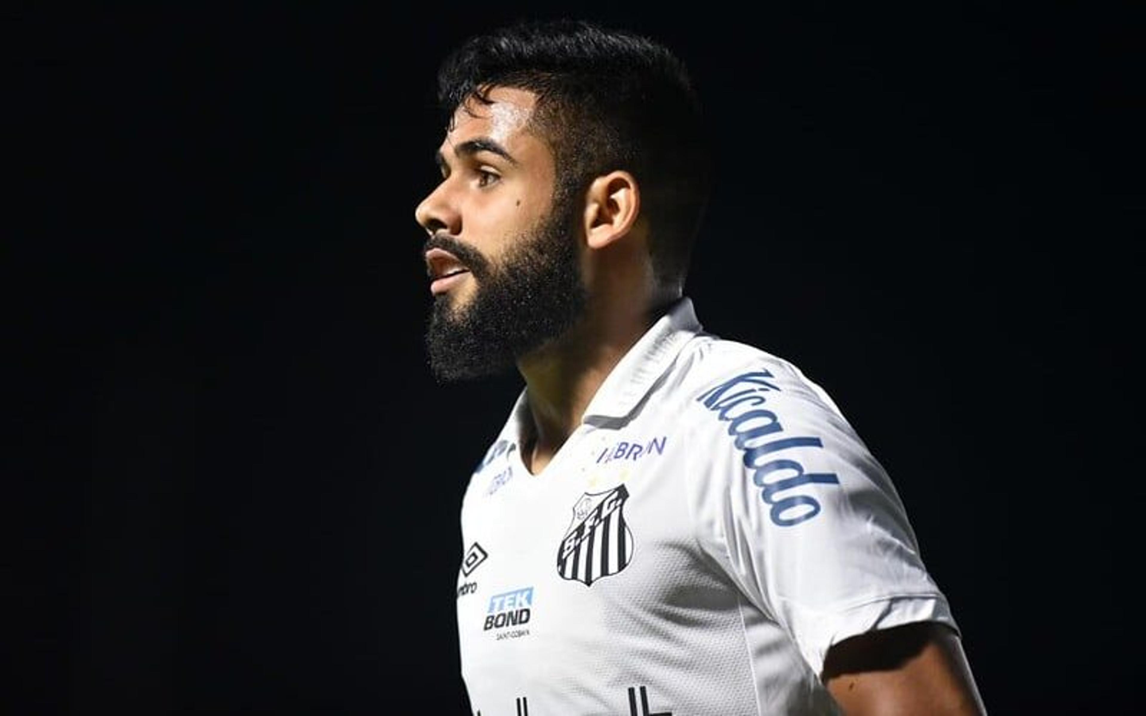 Santos busca “cereja do bolo” para fechar troca envolvendo Felipe Jonatan com o Fortaleza