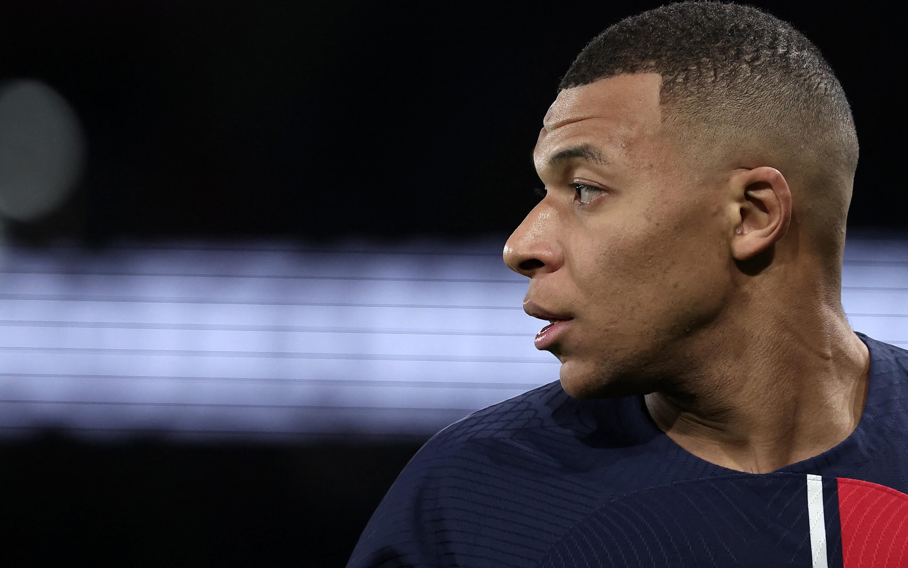 URGENTE! Kylian Mbappé dá ultimato sobre futuro no PSG; veja pronunciamento oficial