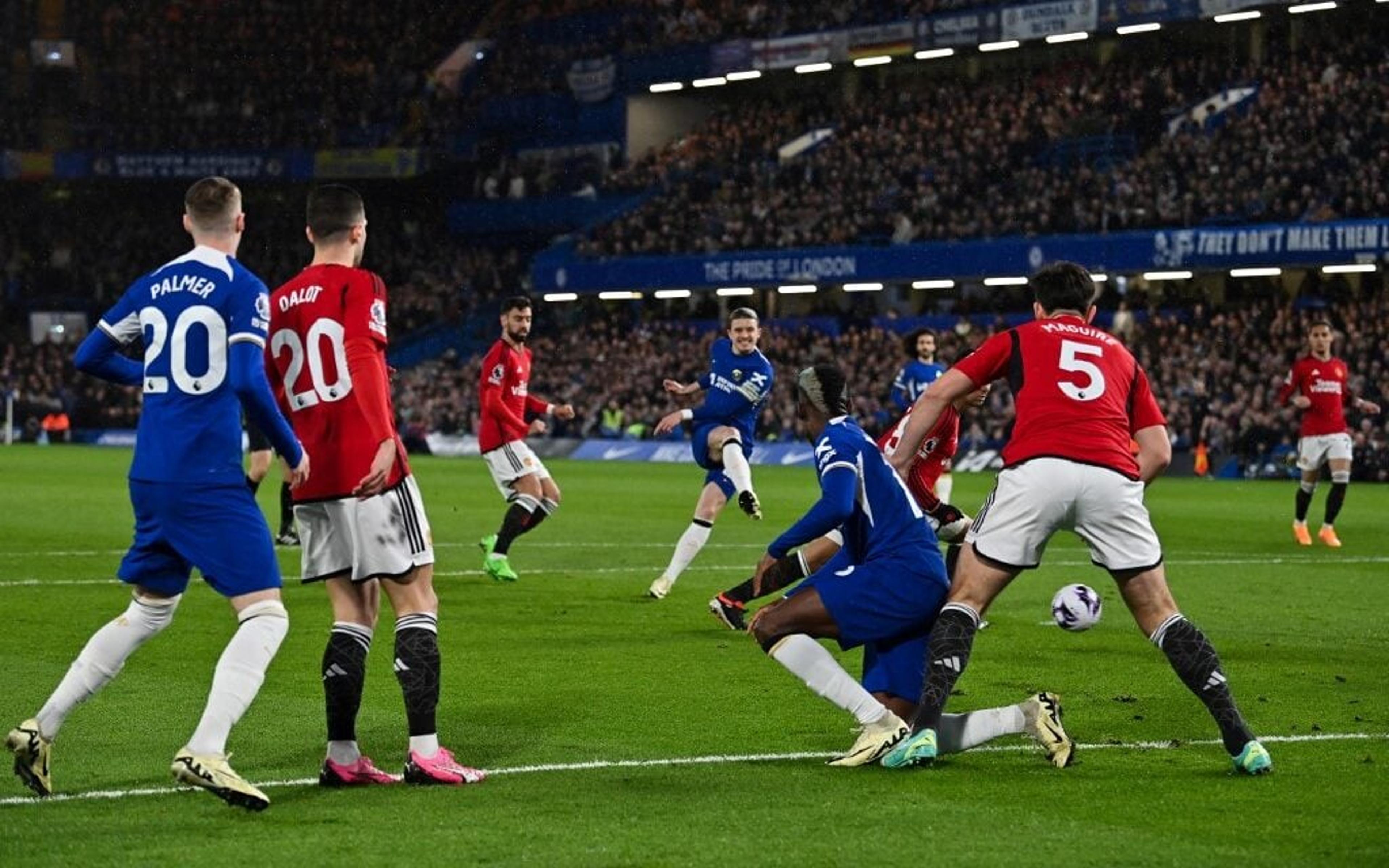 R$420 milhões: Chelsea e Manchester United entram na briga por destaque da Premier League