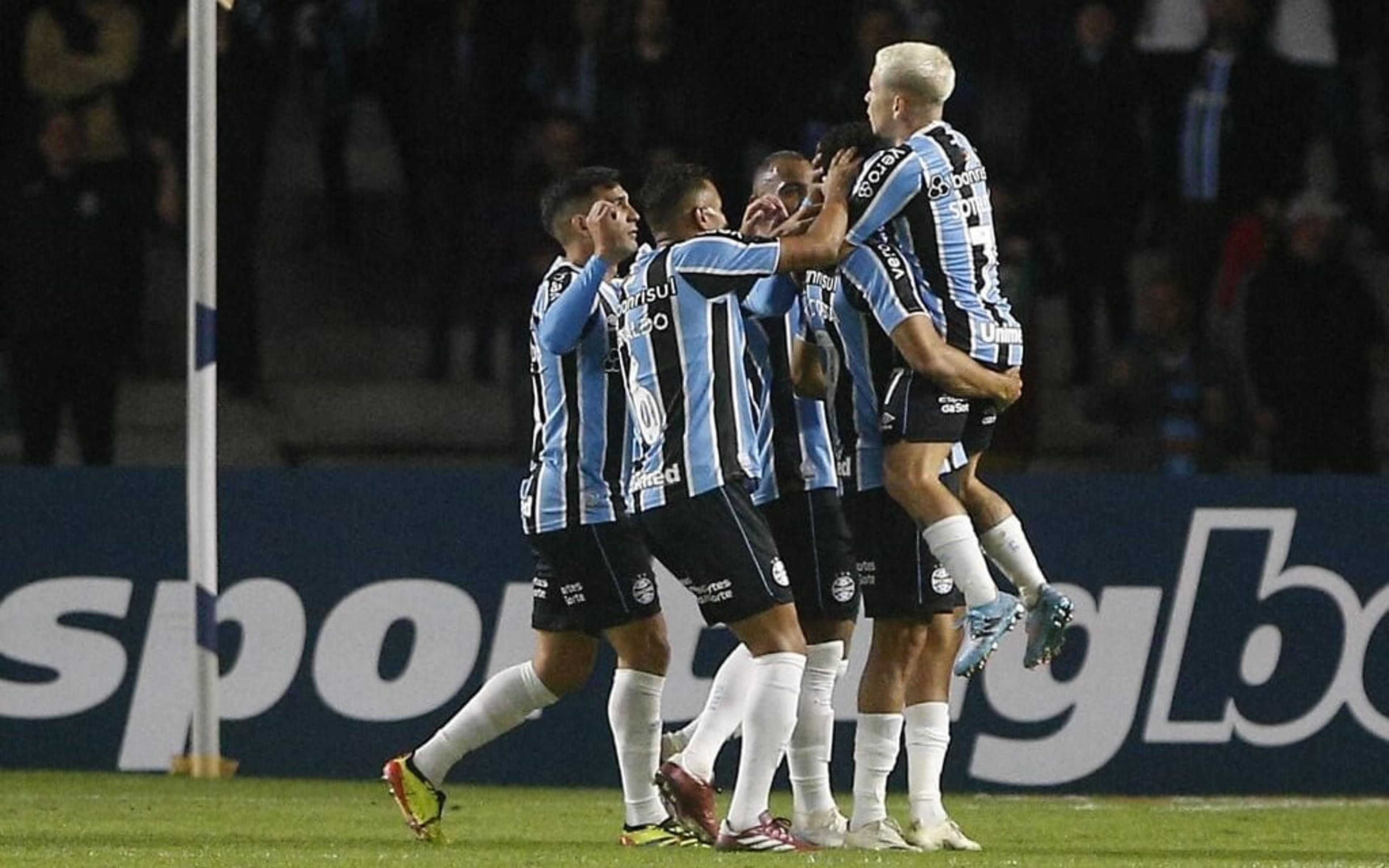 No Couto Pereira, Grêmio goleia The Strongest e se aproxima de vaga nas oitavas de final da Libertadores