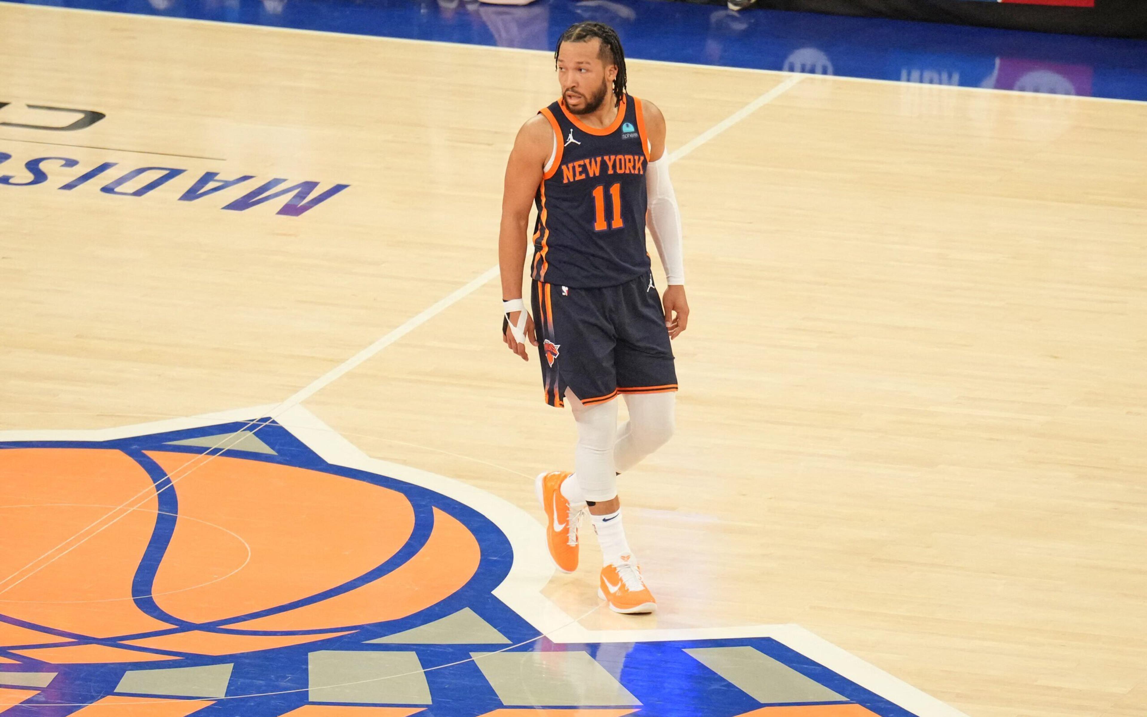 Mesmo com lesão no início, Jalen Brunson brilha na vitória dos Knicks contra os Pacers pelos Playoffs da NBA