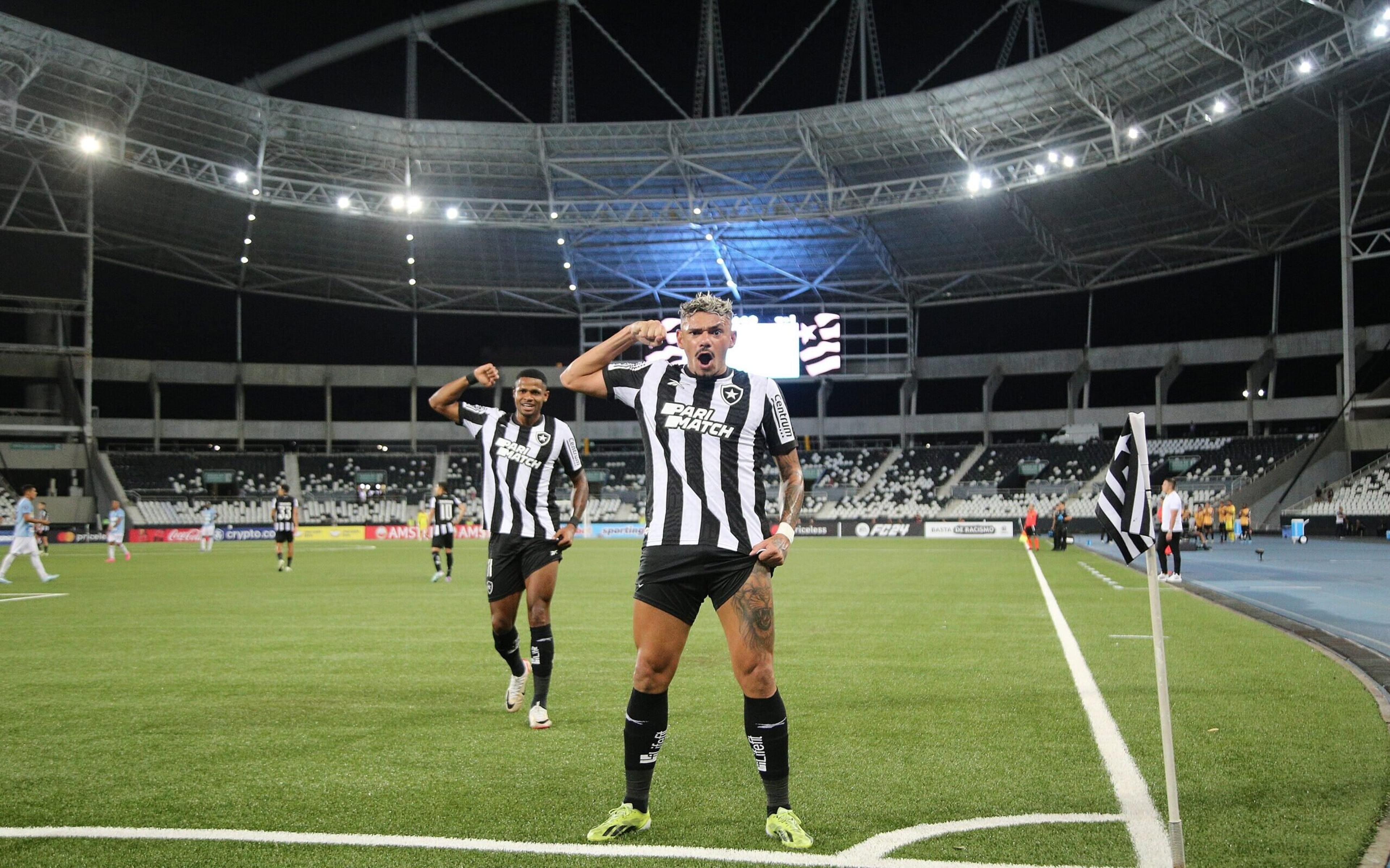 Botafogo e Tiquinho Soares negociam renovação de contrato, mas clube esbarra em obstáculo