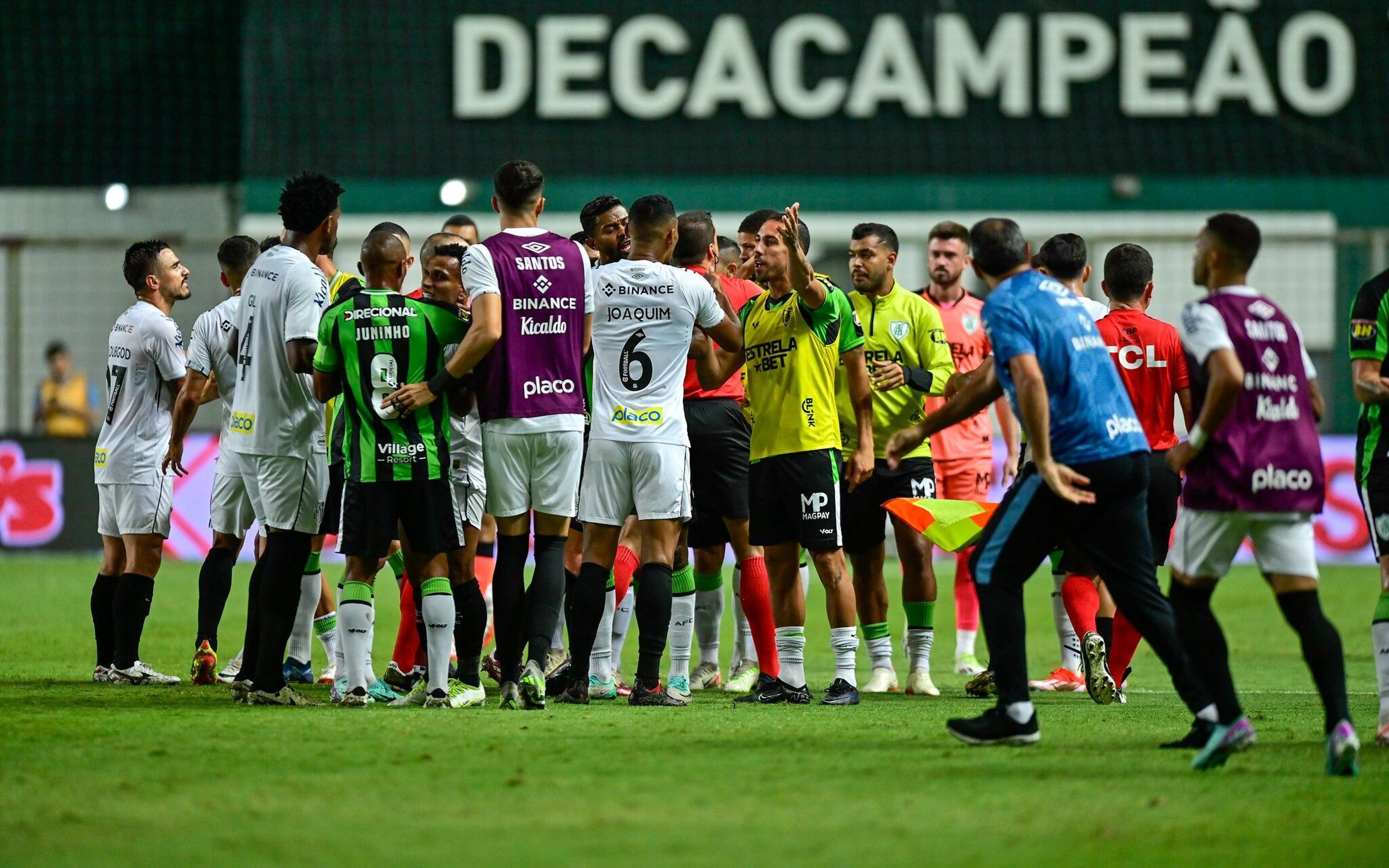 Capitão do América-MG pede desculpas por gol contra o Santos: ‘Nós erramos’