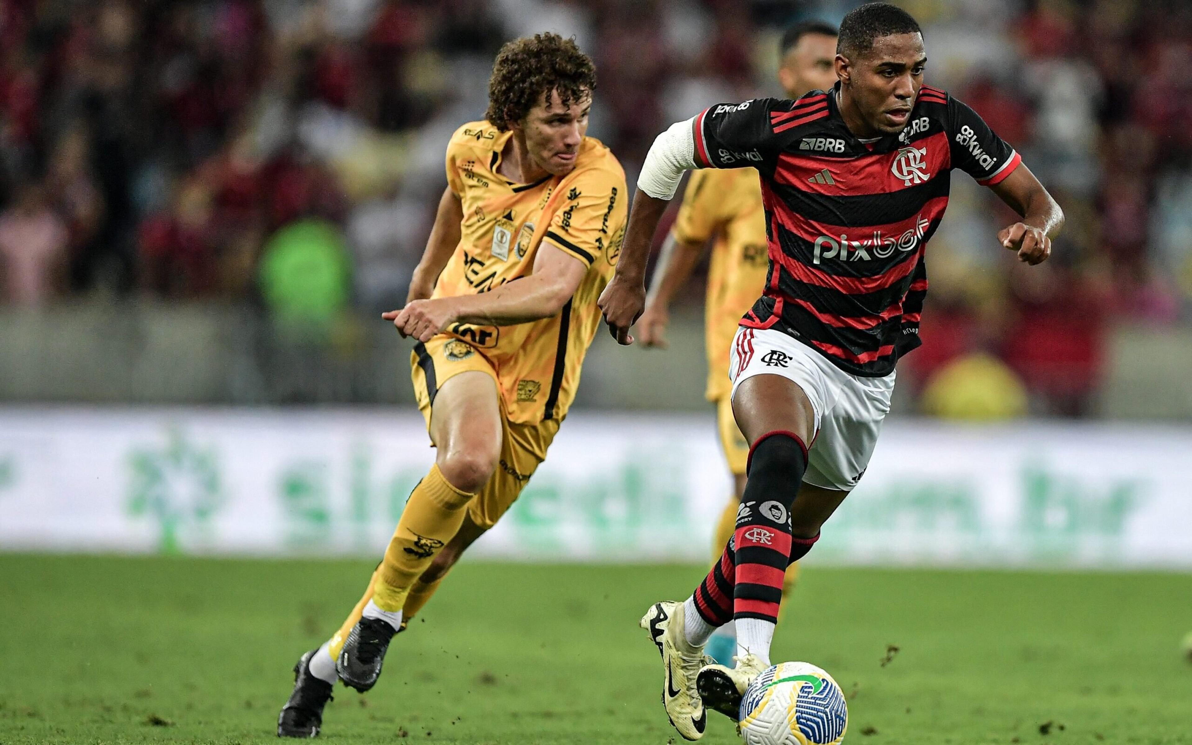 Lorran empolga torcida do Flamengo, que pede garoto de titular