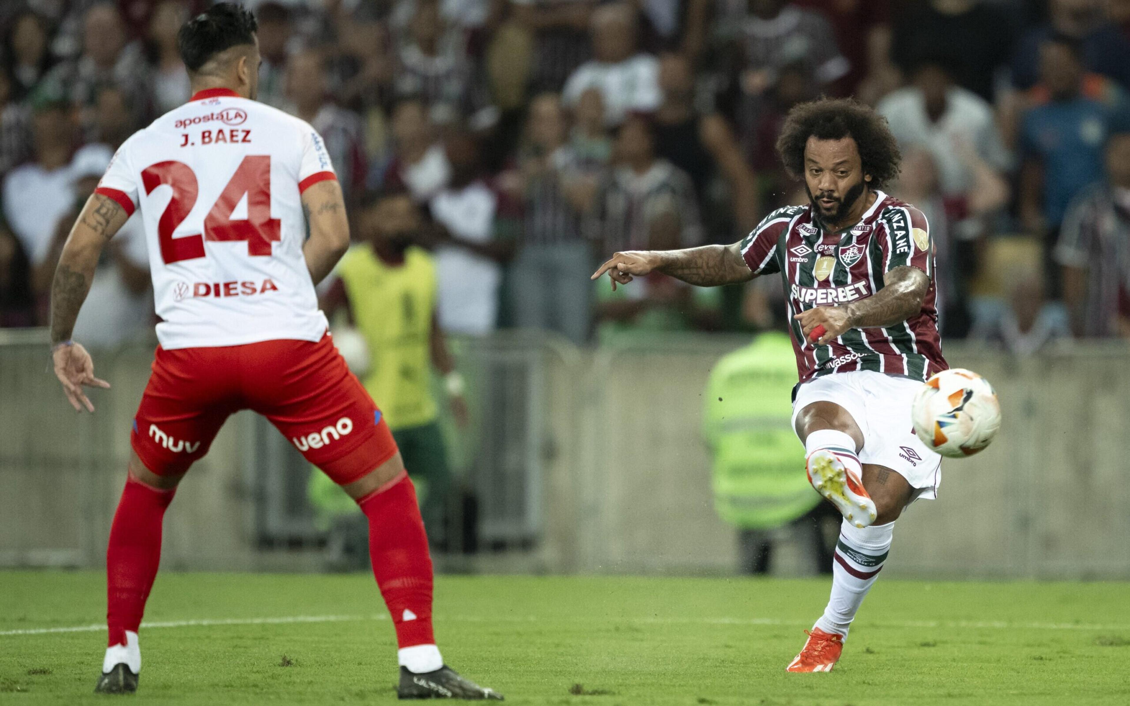 Torcedores do Fluminense vão à loucura com gol de Marcelo: ‘Gênio’