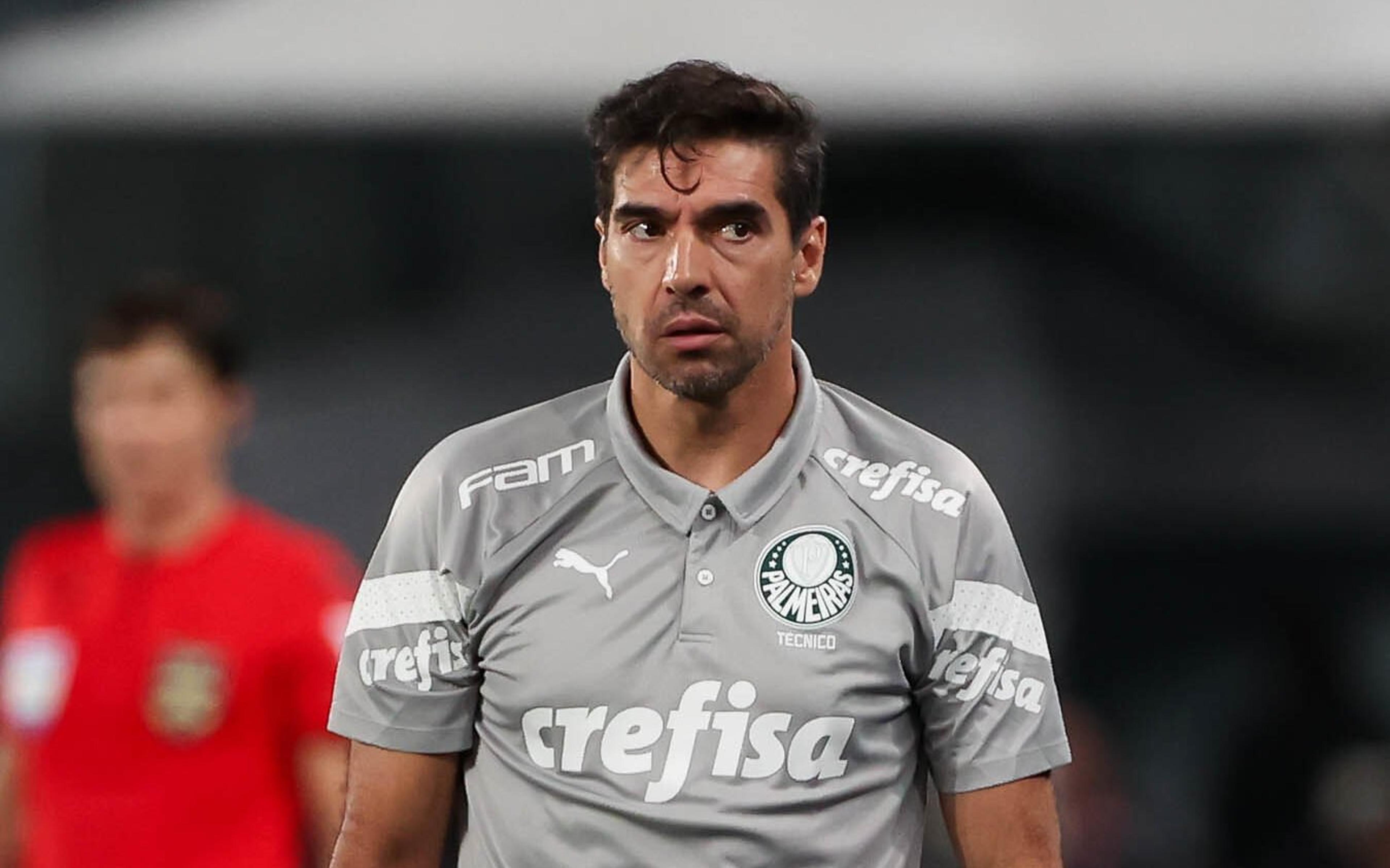 Denílson questiona decisão de Abel Ferreira, técnico do Palmeiras: ‘Não entendo’